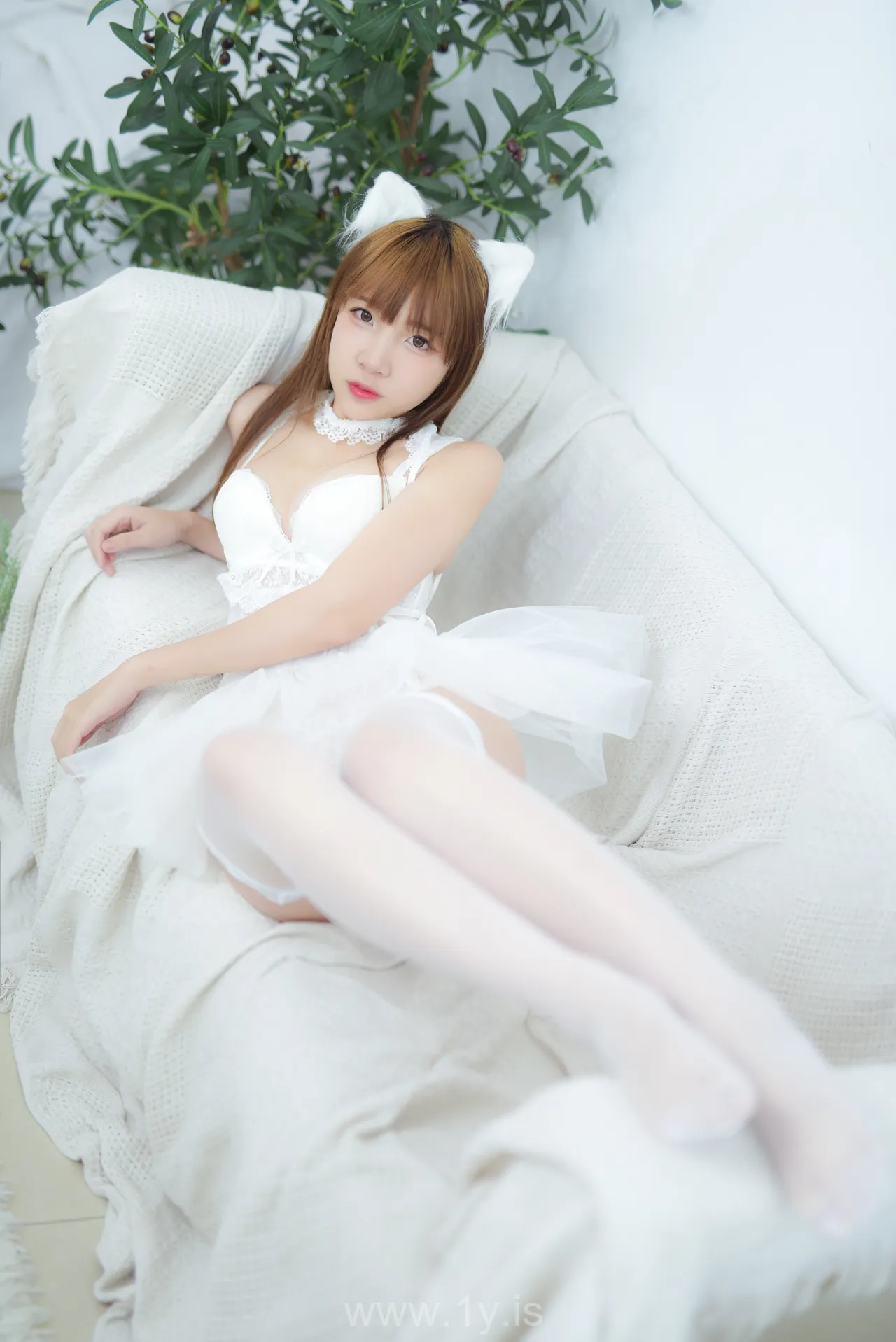 Nisa（二佐） Vol.043 Pretty Chinese Teen 私房白婚纱