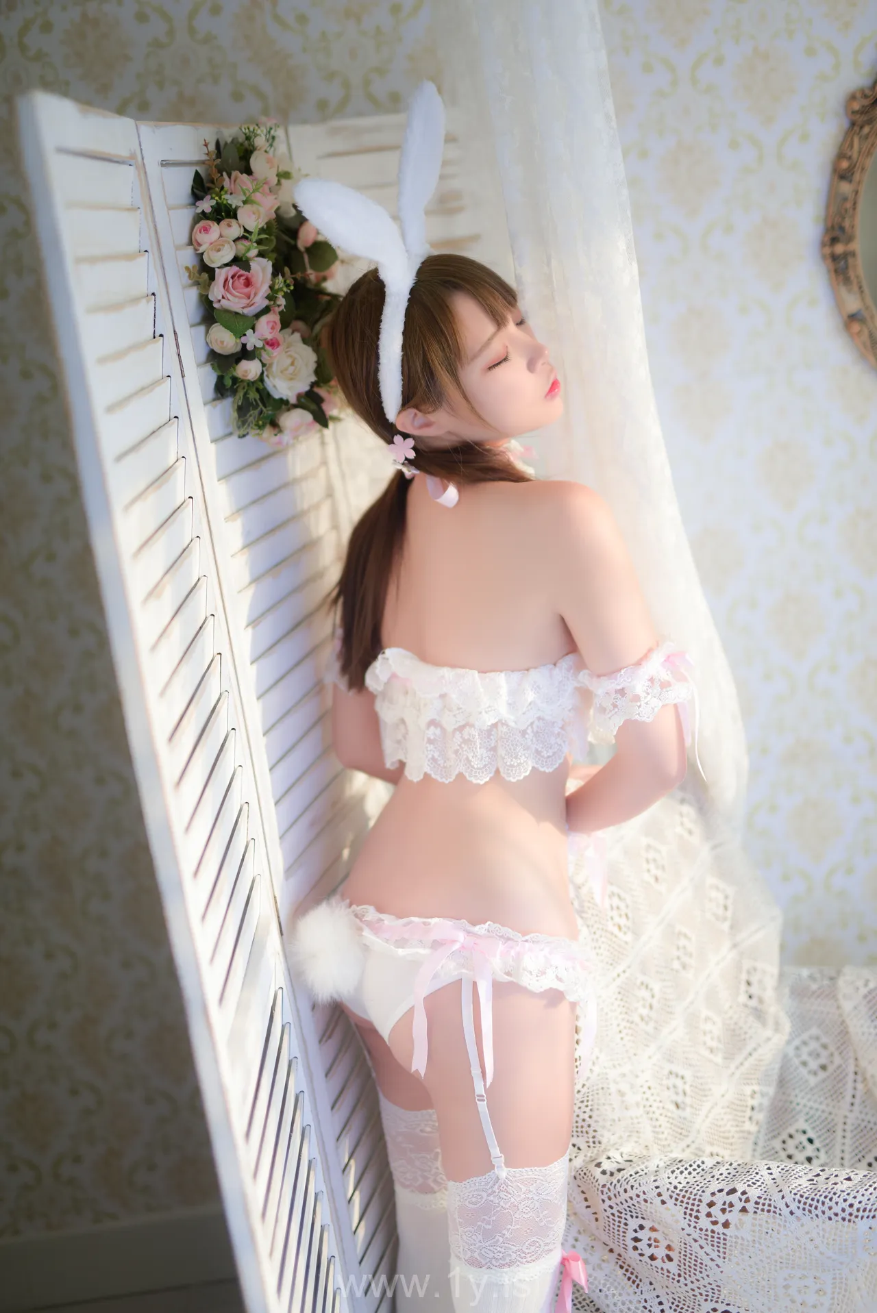 Nisa（二佐） Vol.06 Gorgeous & Cute Chinese Goddess 粉白内衣