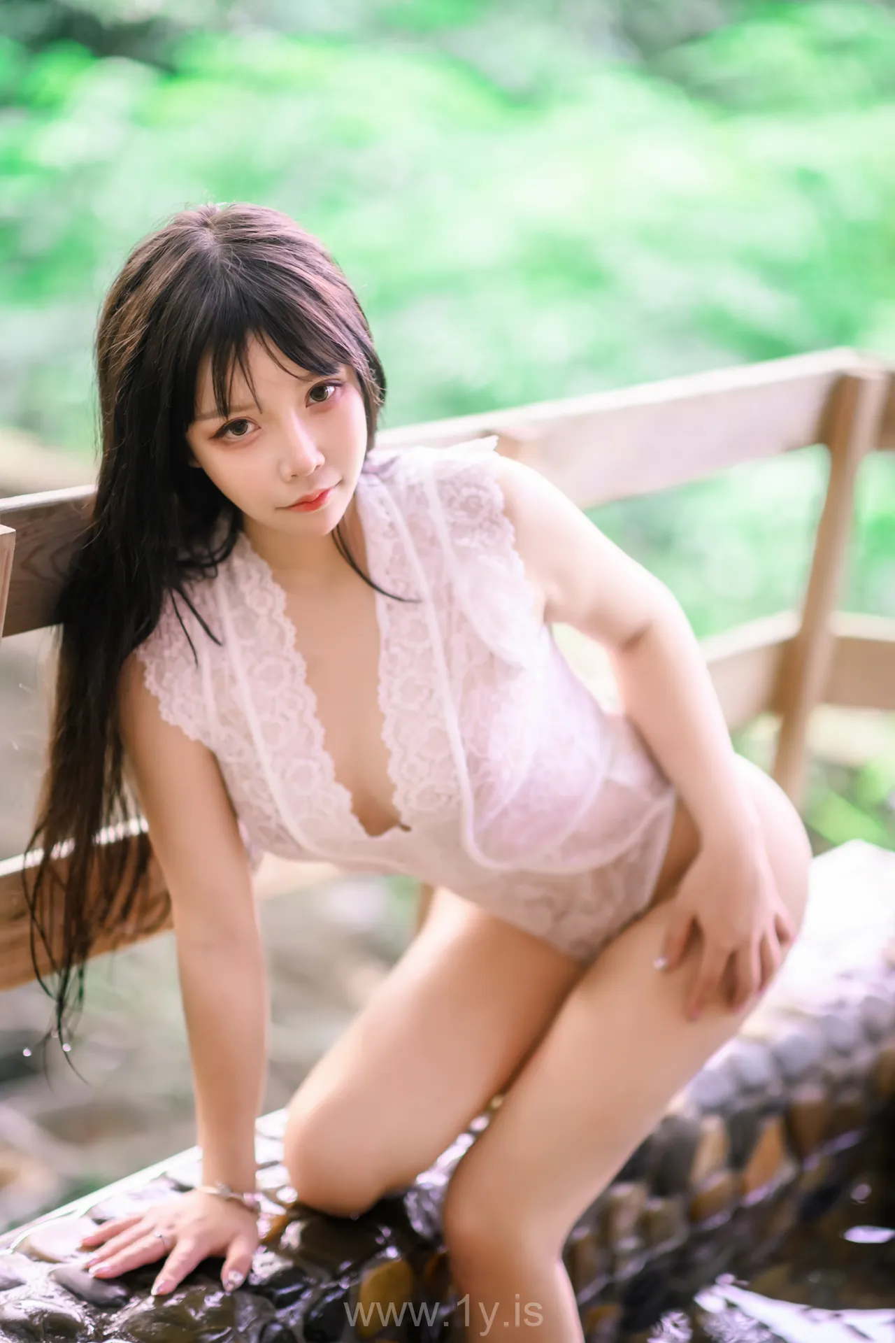 抱走莫子 VOL.25 写真本