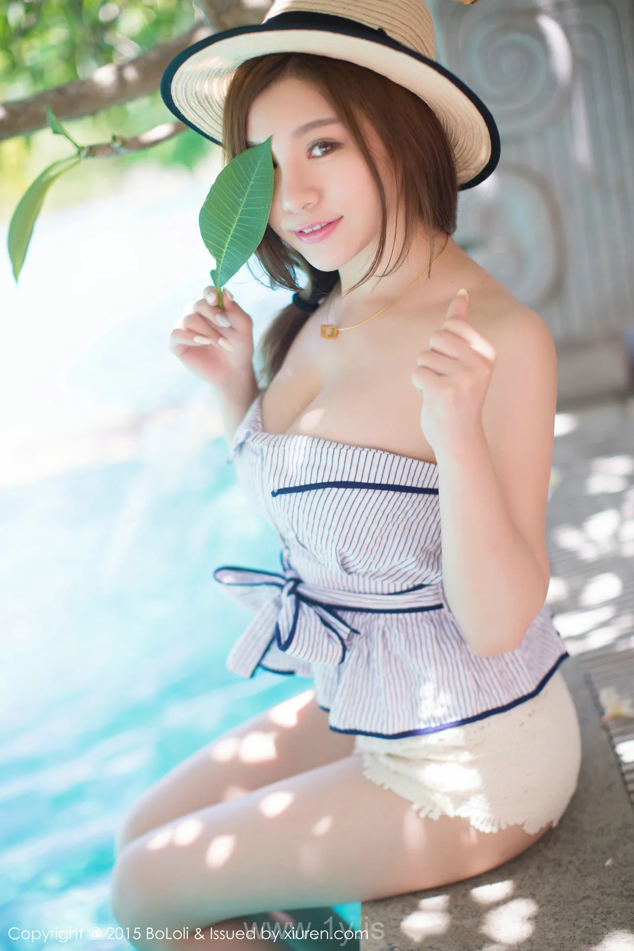 Bololi(菠萝社) Vol.014刘娅希 Appealing Asian Hottie 刘娅希