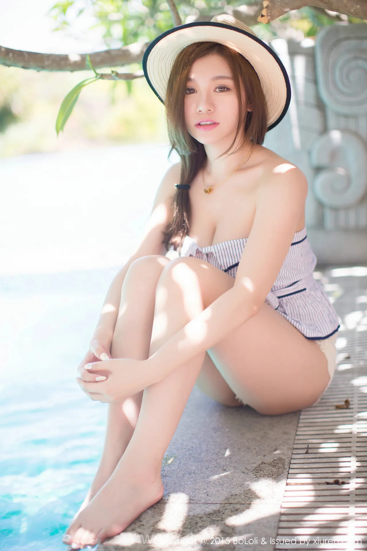 Bololi(菠萝社) Vol.014刘娅希 Appealing Asian Hottie 刘娅希