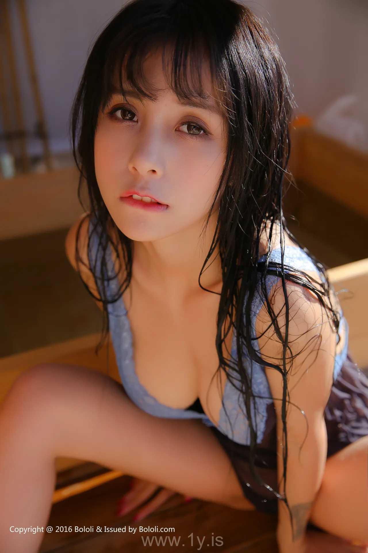 Bololi(菠萝社) Vol.018夏美水枪雏菊夏美酱 Nice-looking & Good-looking Asian Chick 夏美水枪雏菊夏美酱