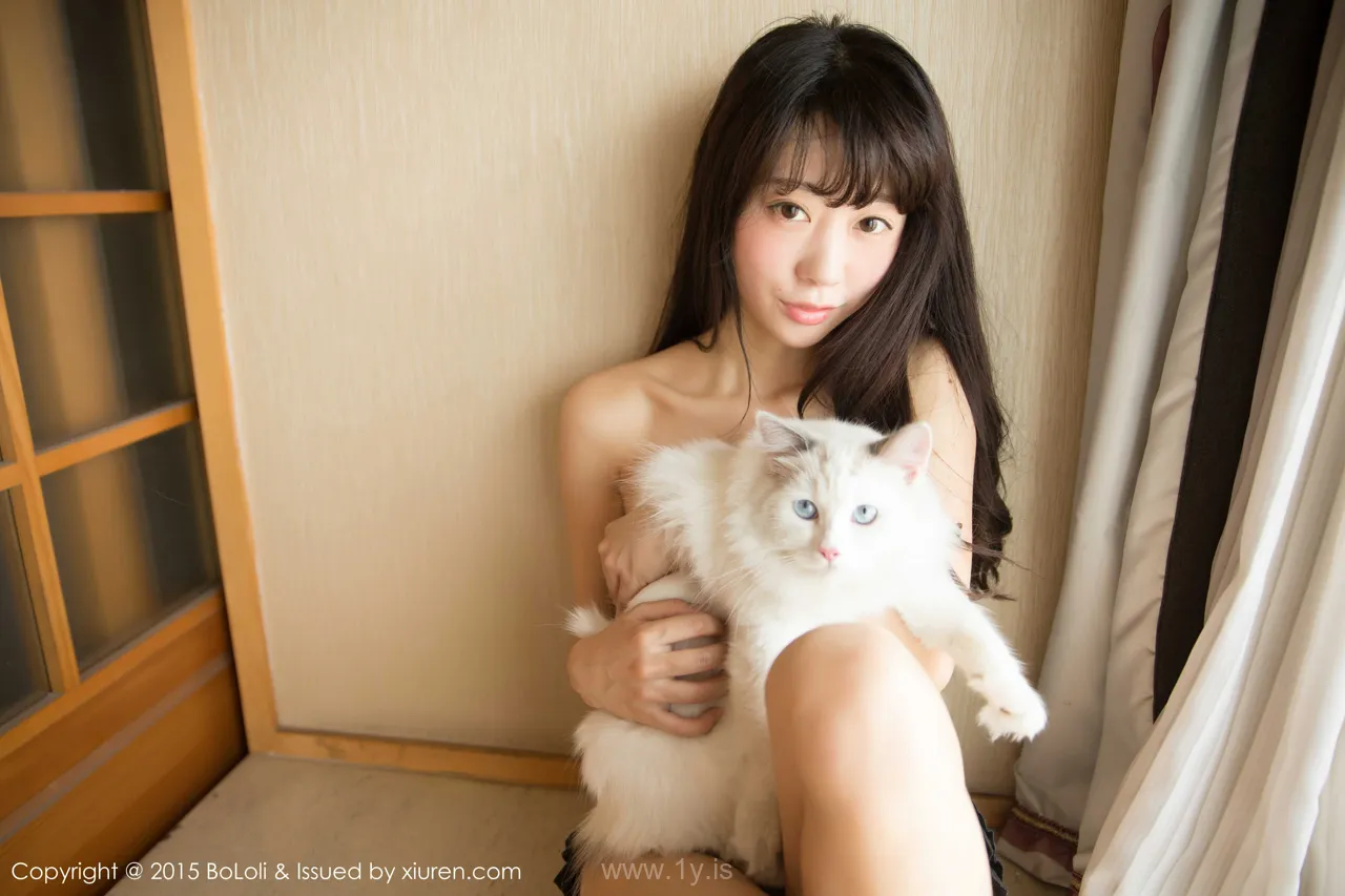 Bololi(菠萝社) Vol.040Suki朱忆音 Pretty & Fashionable Asian Cougar Suki朱忆音