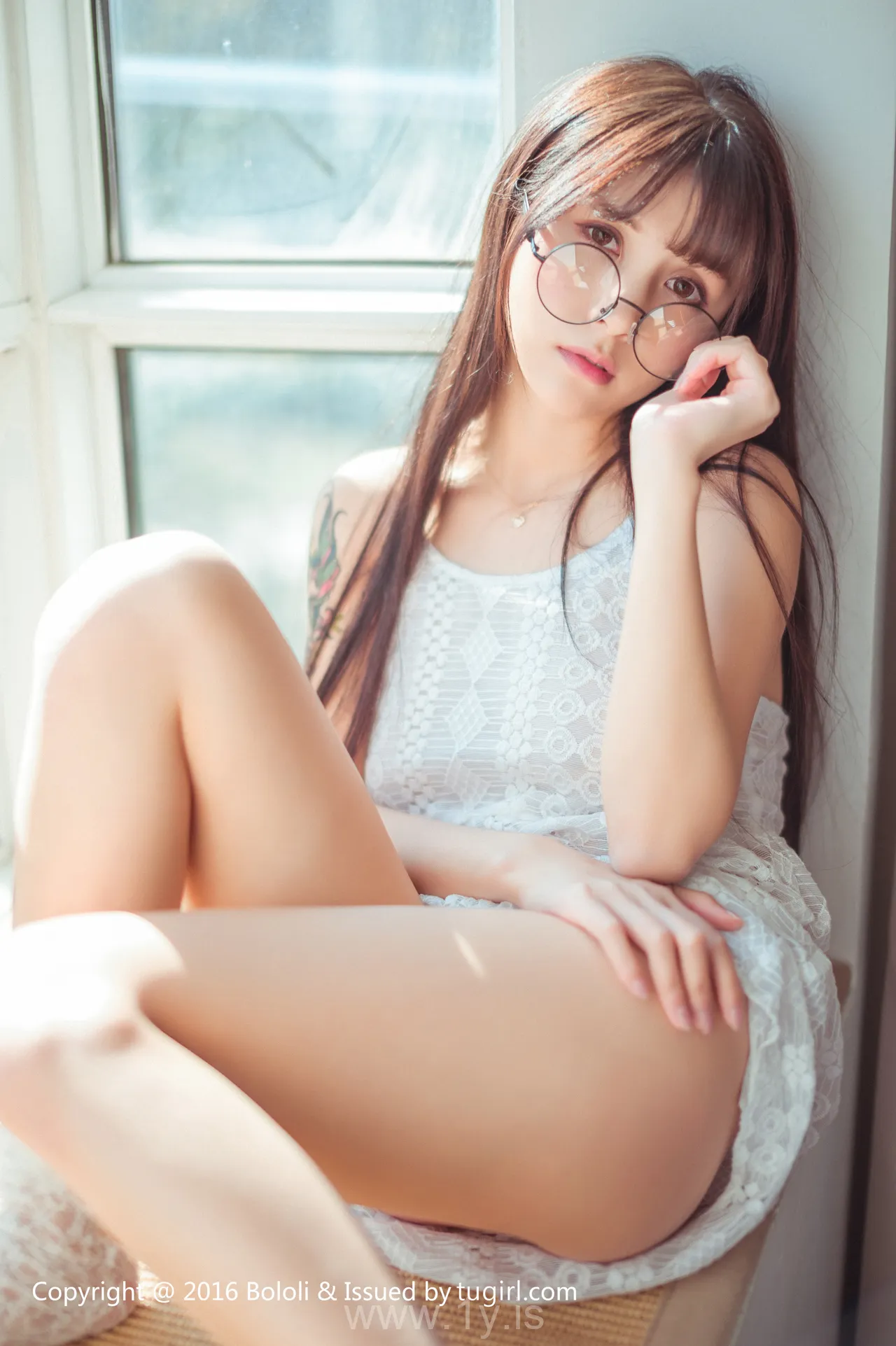 Bololi(菠萝社) Vol.040夏美酱 Stylish Chinese Hottie 夏美酱