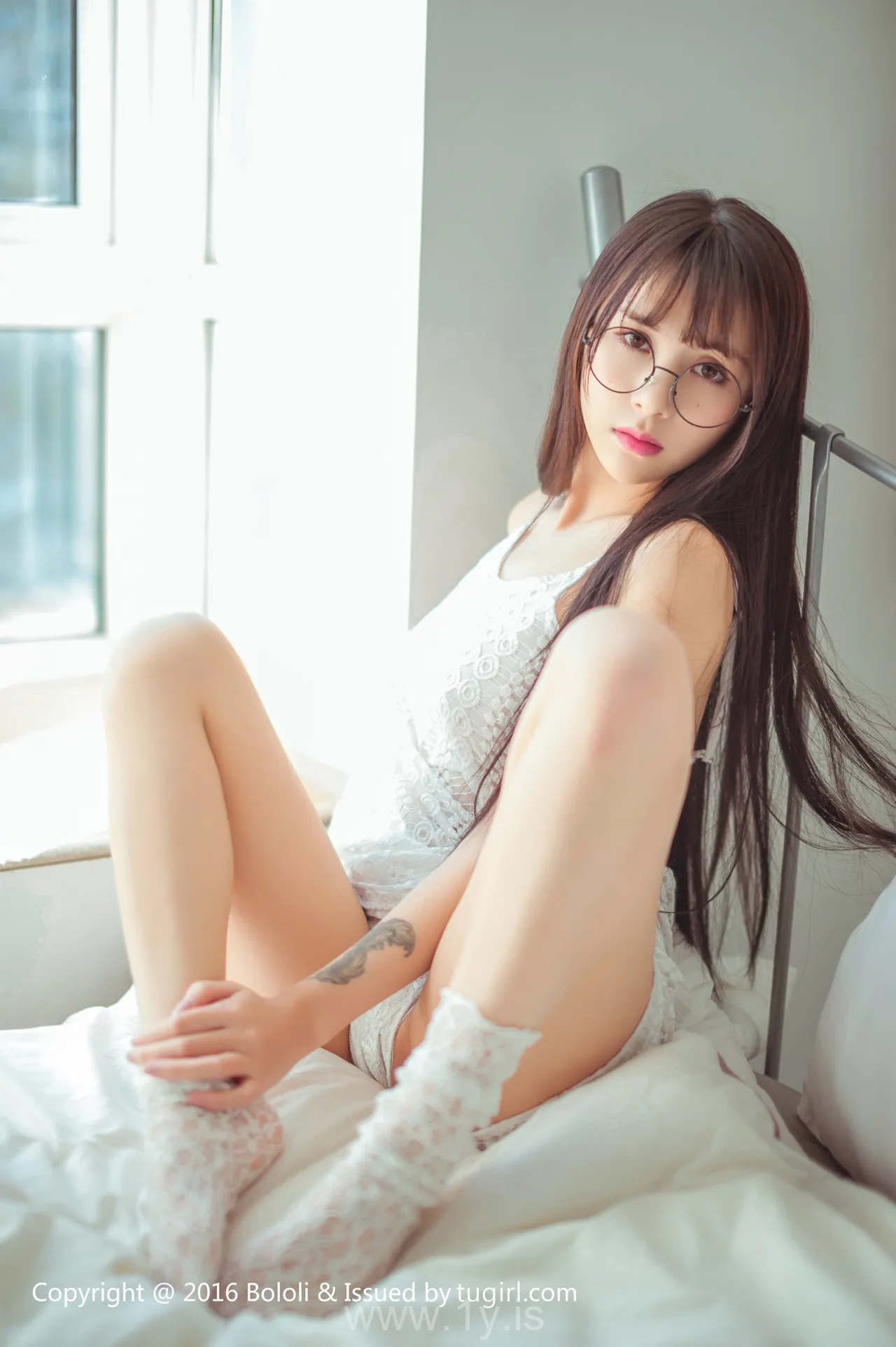 Bololi(菠萝社) Vol.040夏美酱 Stylish Chinese Hottie 夏美酱