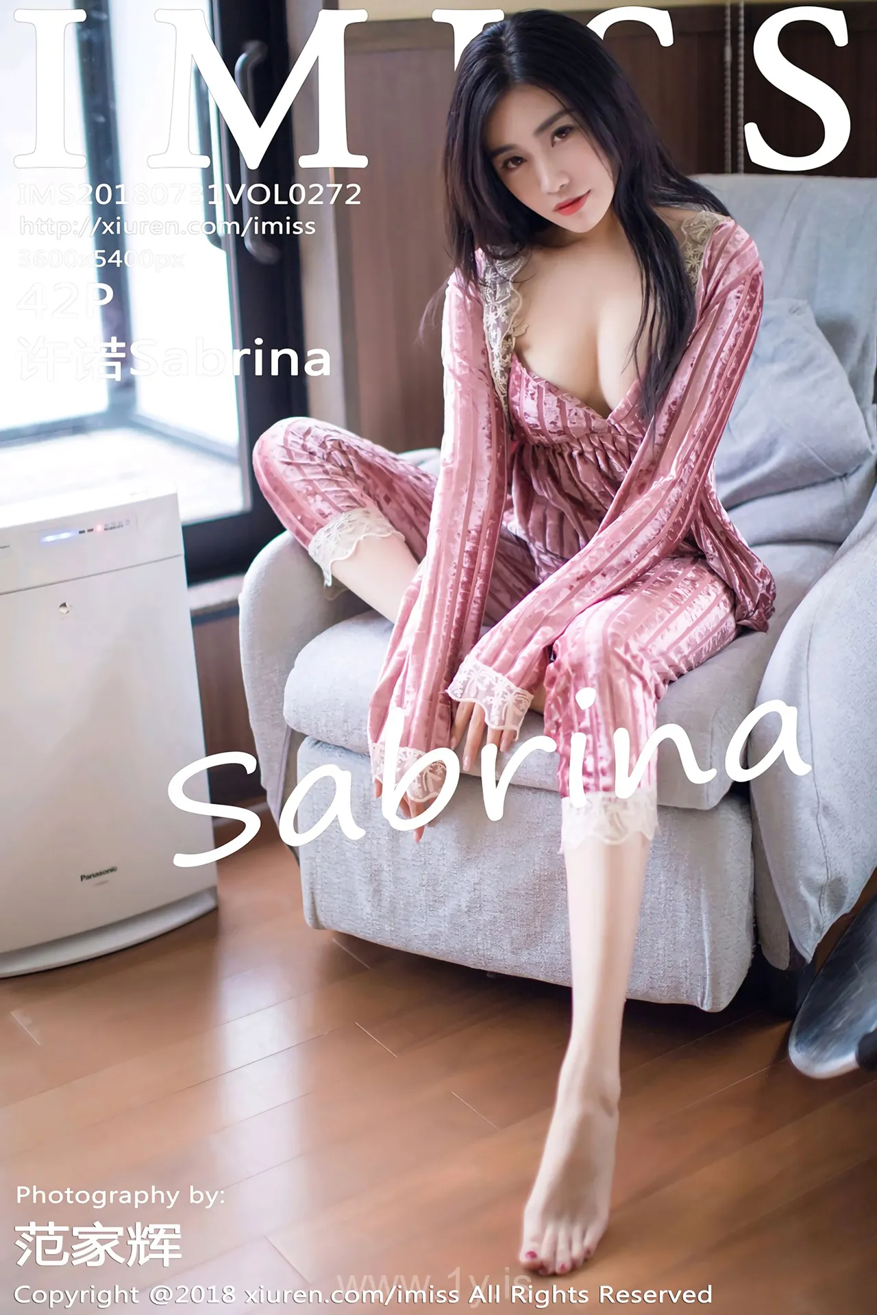 IMISS  NO.272 Fashionable & Attractive Chinese Hottie 许诺Sabrina