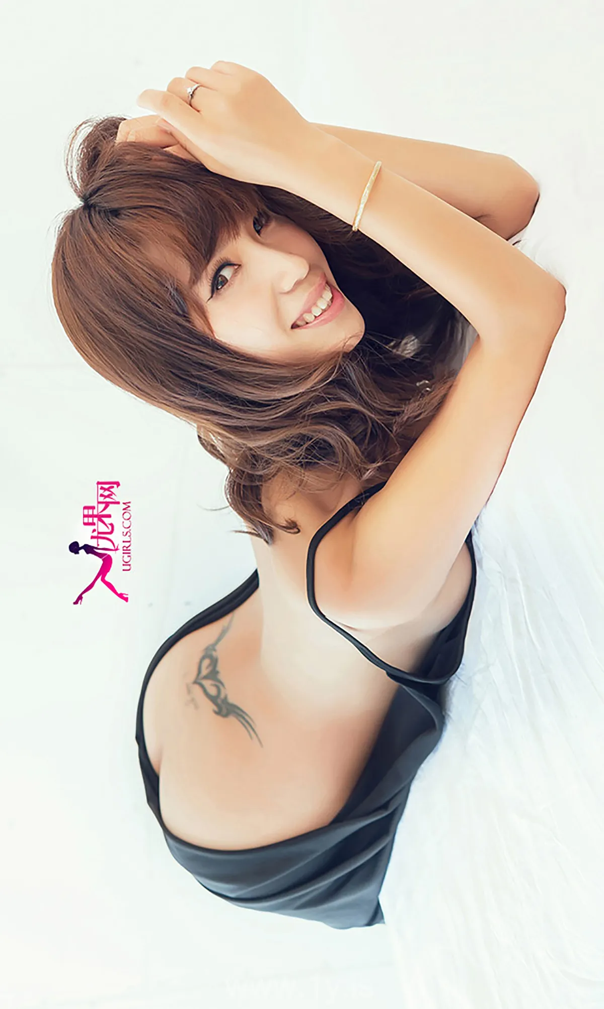 UGIRLS NO.096 Good-looking & Classy Chinese Teen 田依依无时无刻不透露出风情万种