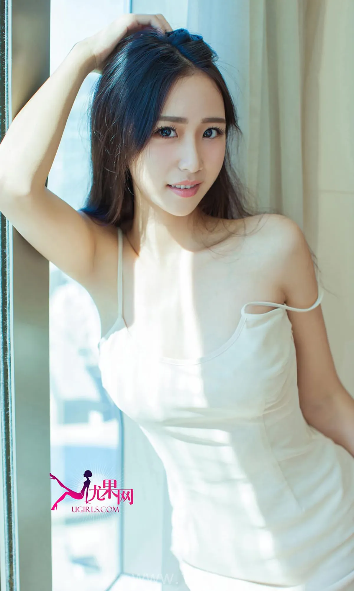 UGIRLS NO.138 Appealing & Slender Chinese Peri 张辛苑天然去雕饰