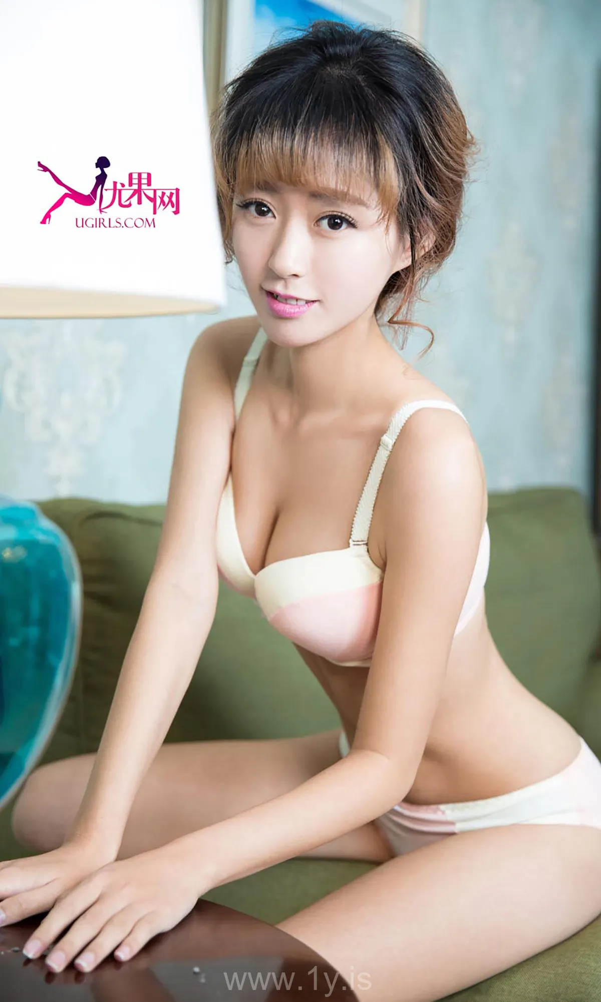 UGIRLS NO.273 Decent Chinese Belle 小布丁