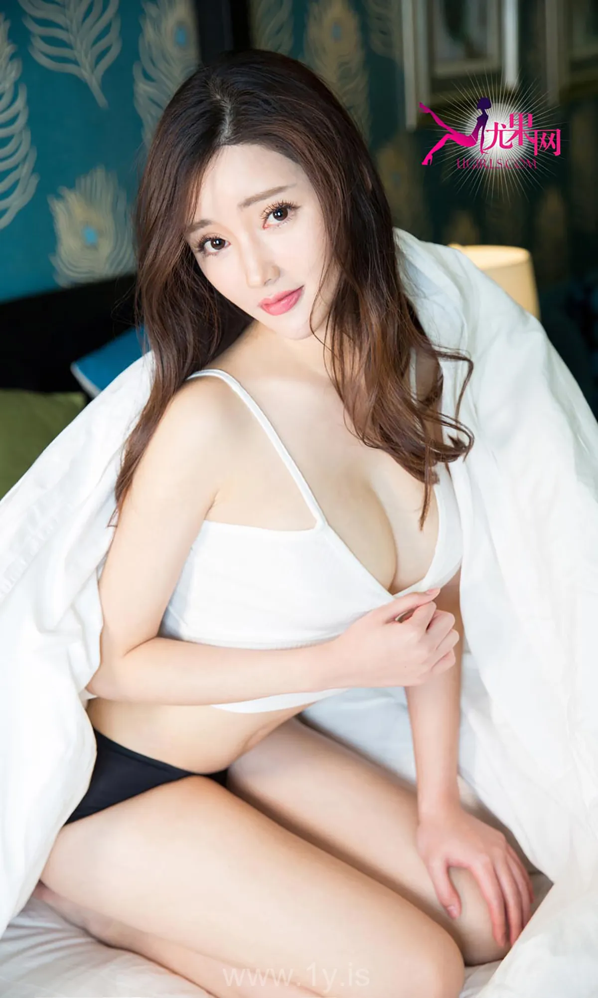 UGIRLS NO.278 Pretty & Slim Chinese Beauty 晴天又能再多爱一天