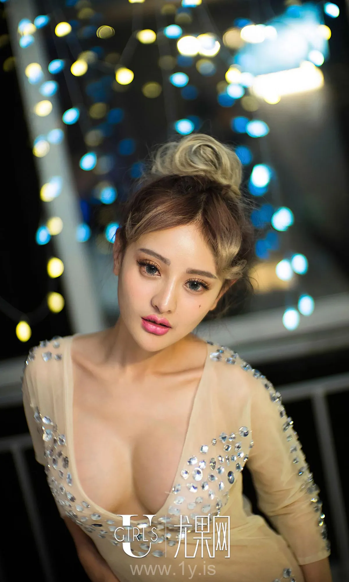 UGIRLS NO.356 Pretty Chinese Girl 李思宁夜会美女兔