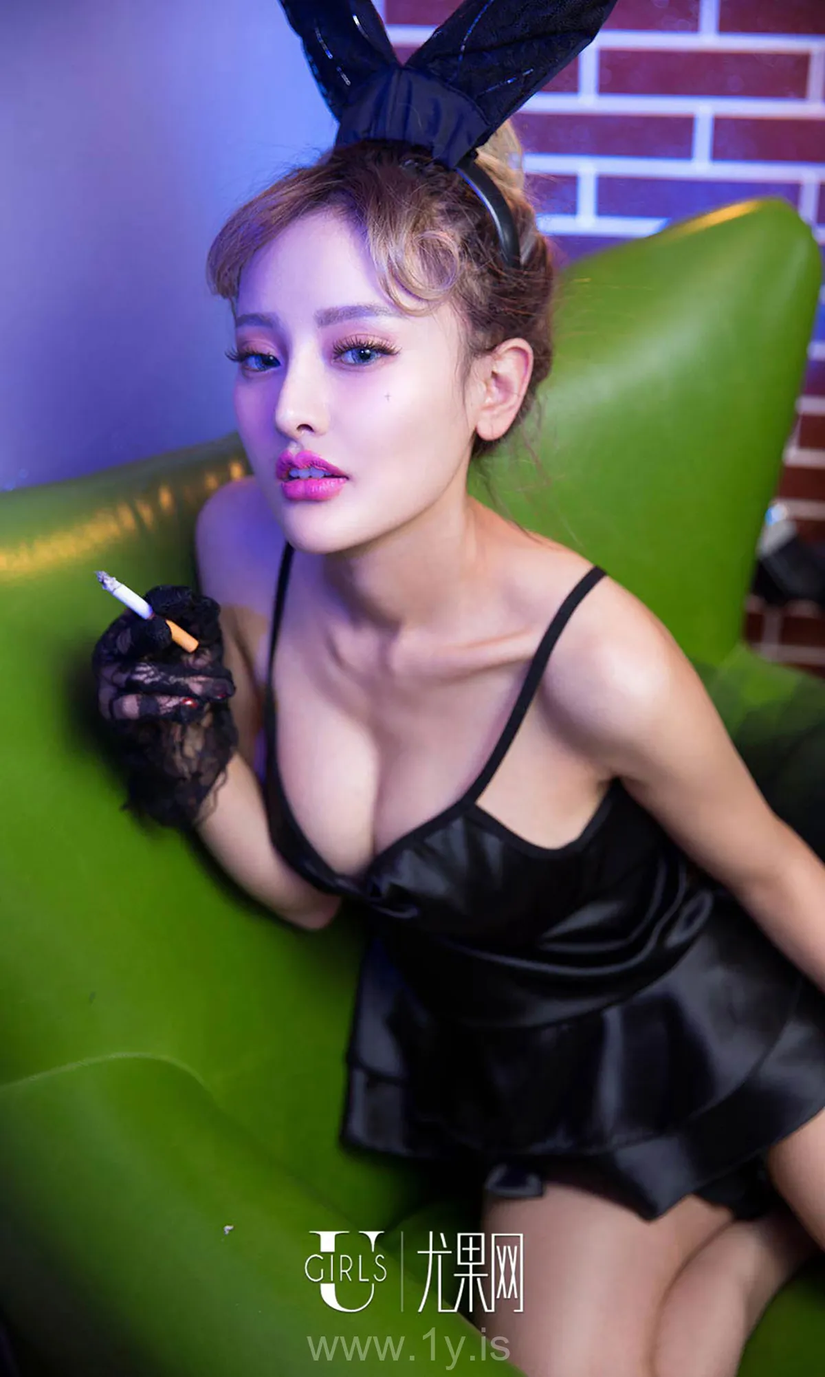 UGIRLS NO.356 Pretty Chinese Girl 李思宁夜会美女兔