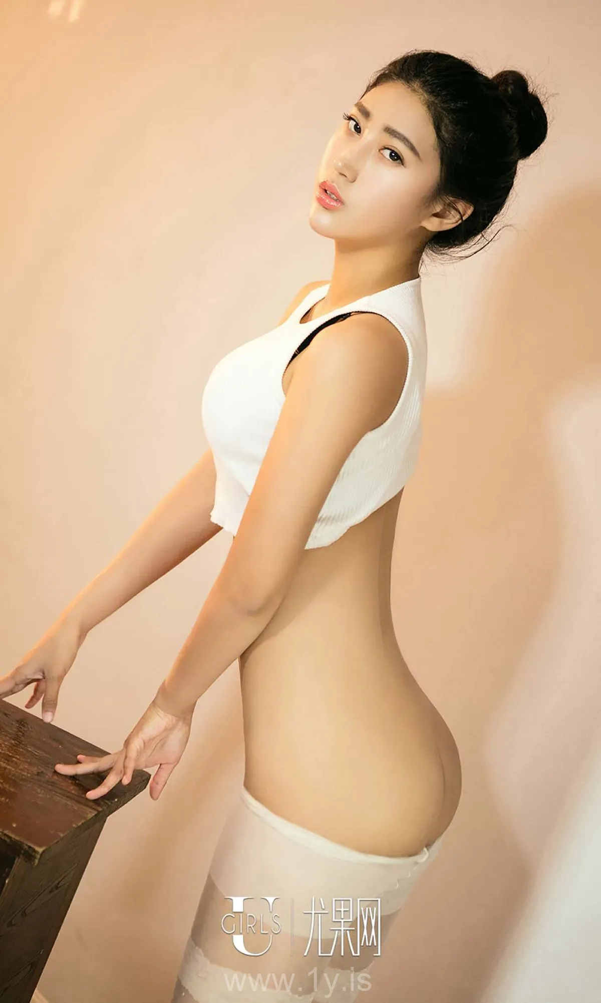 UGIRLS NO.518 Good-looking & Well-developed Chinese Cutie 安琪_争琪斗艳