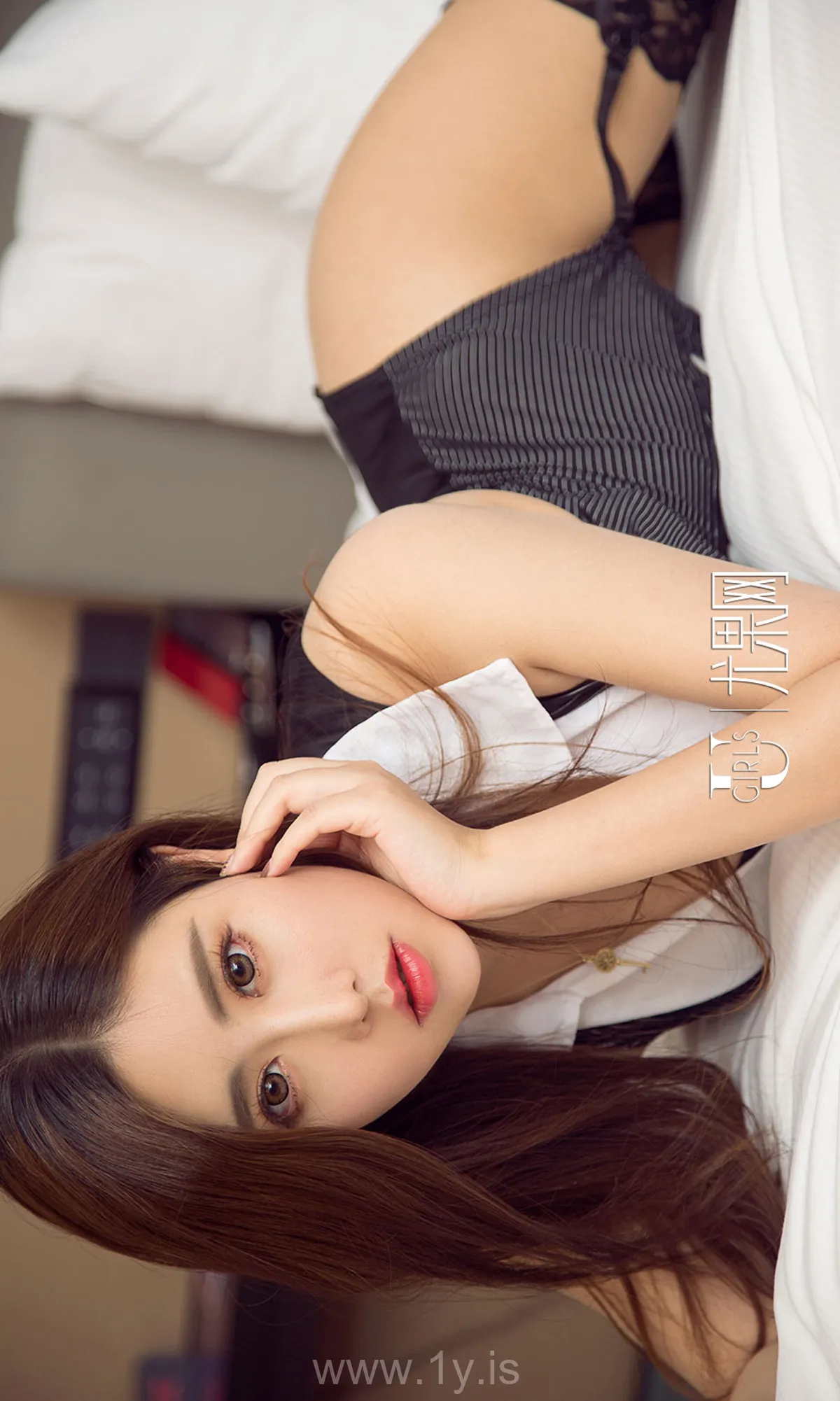 UGIRLS NO.930 Nice-looking & Pretty Chinese Homebody Girl 陈美熙