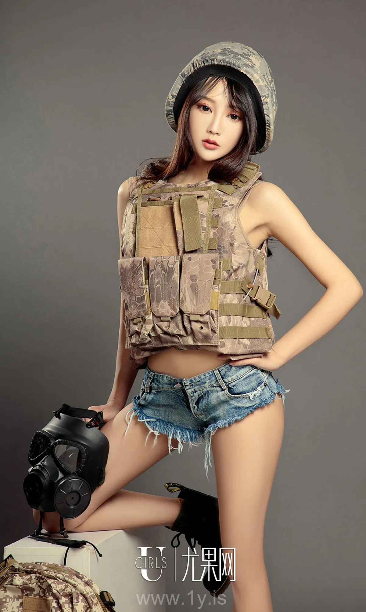 UGIRLS NO.992 Nice-looking & Breathtaking Chinese Beauty 何嘉颖