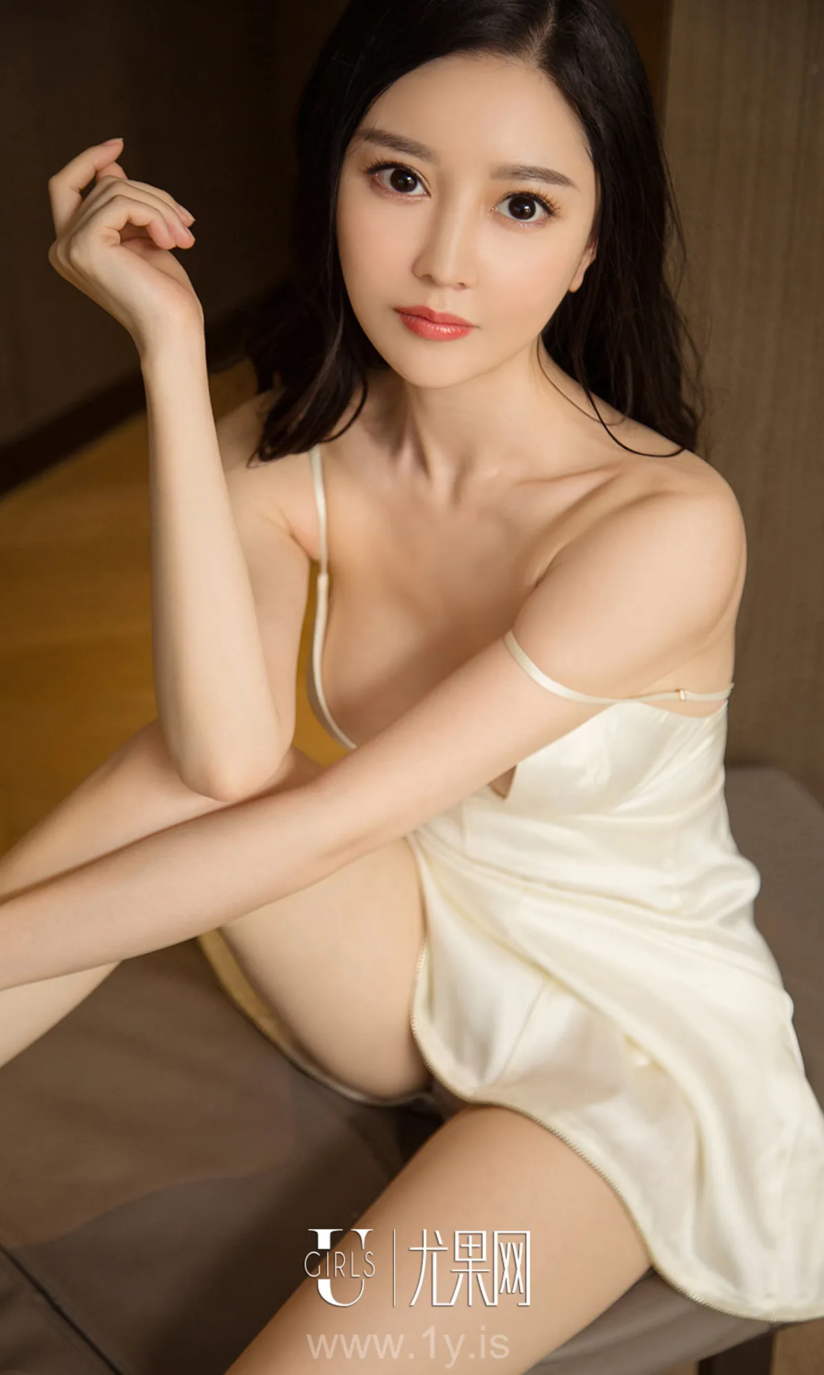 UGIRLS NO.1044 Good-looking Chinese Hottie 慕羽茜