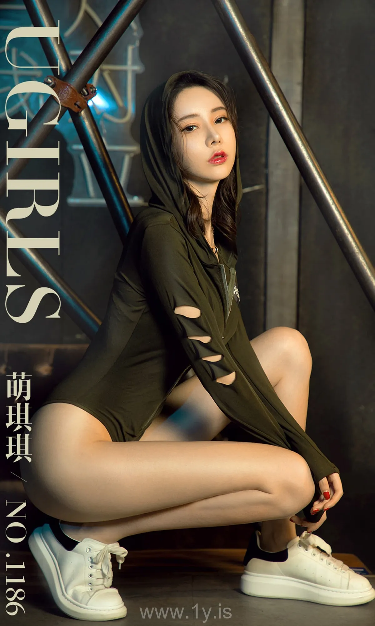 UGIRLS NO.1186 Irresistible & Attractive Chinese Cutie 萌琪琪