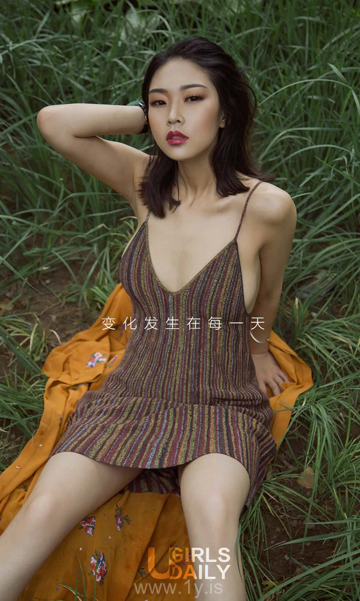 UGIRLS NO.1291 Stunning & Good-looking Chinese Model 难忘的十一月