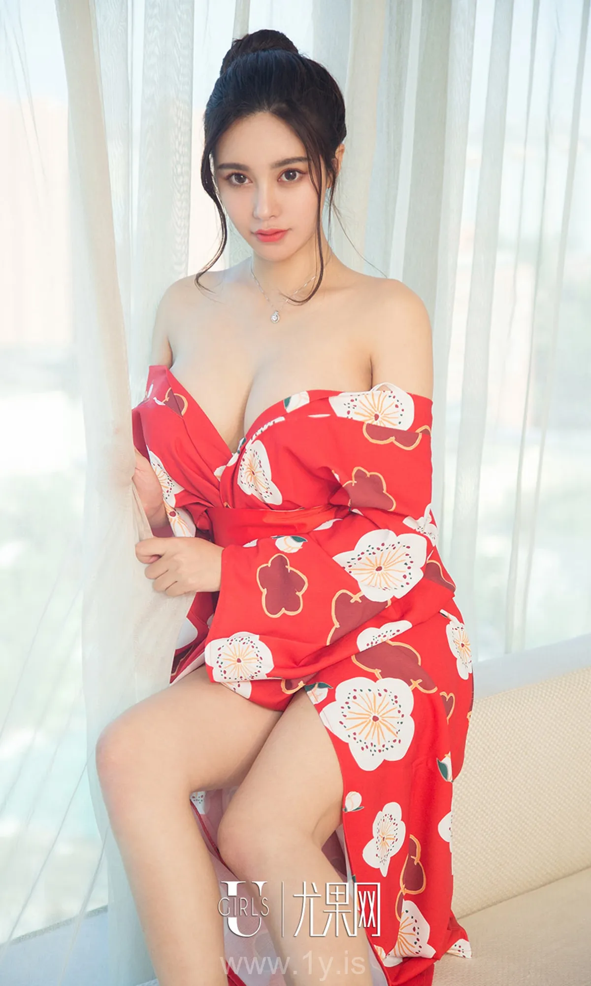 UGIRLS NO.1350 Sexy & Knockout Chinese Girl 珍珠小姐金梓馨