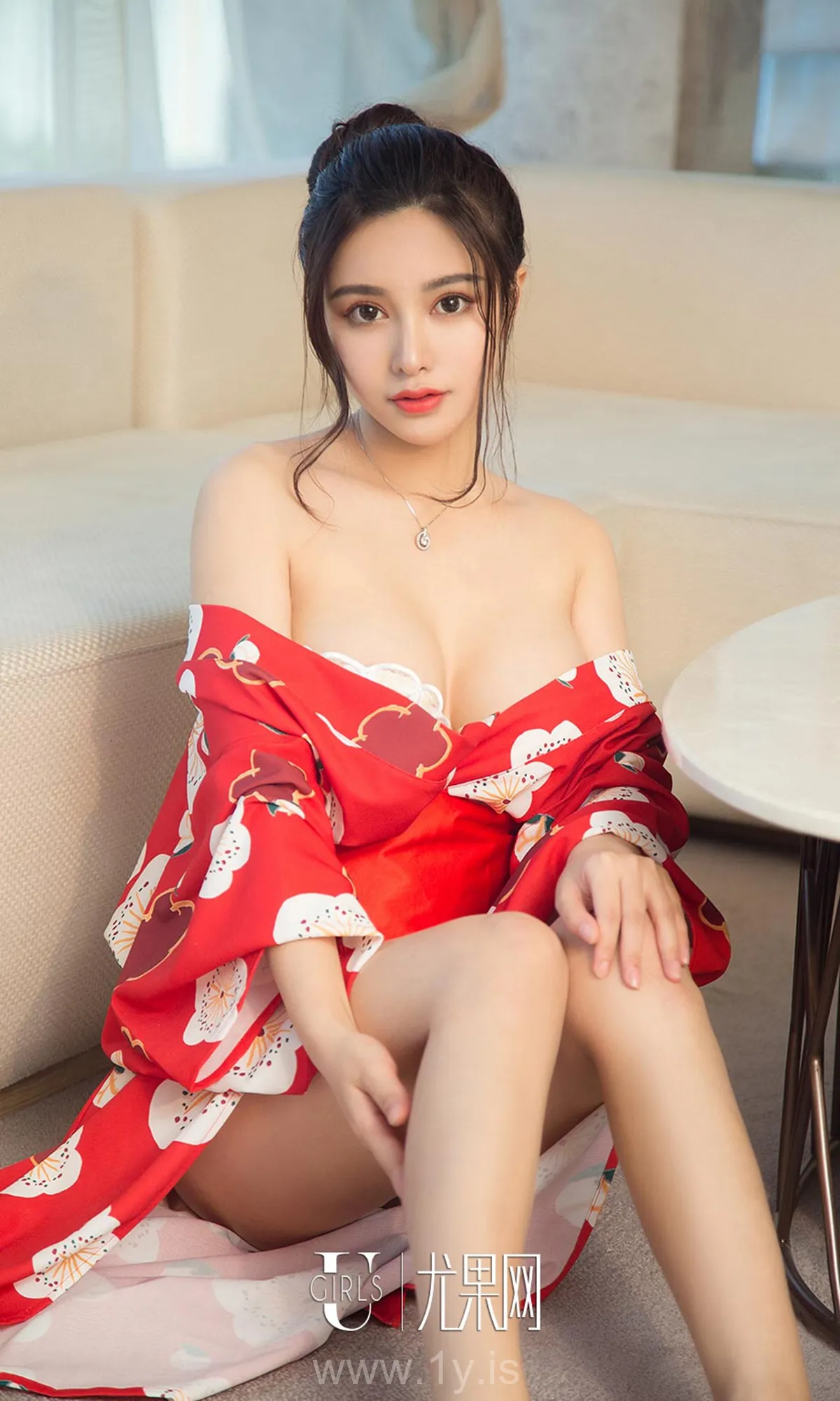 UGIRLS NO.1350 Sexy & Knockout Chinese Girl 珍珠小姐金梓馨