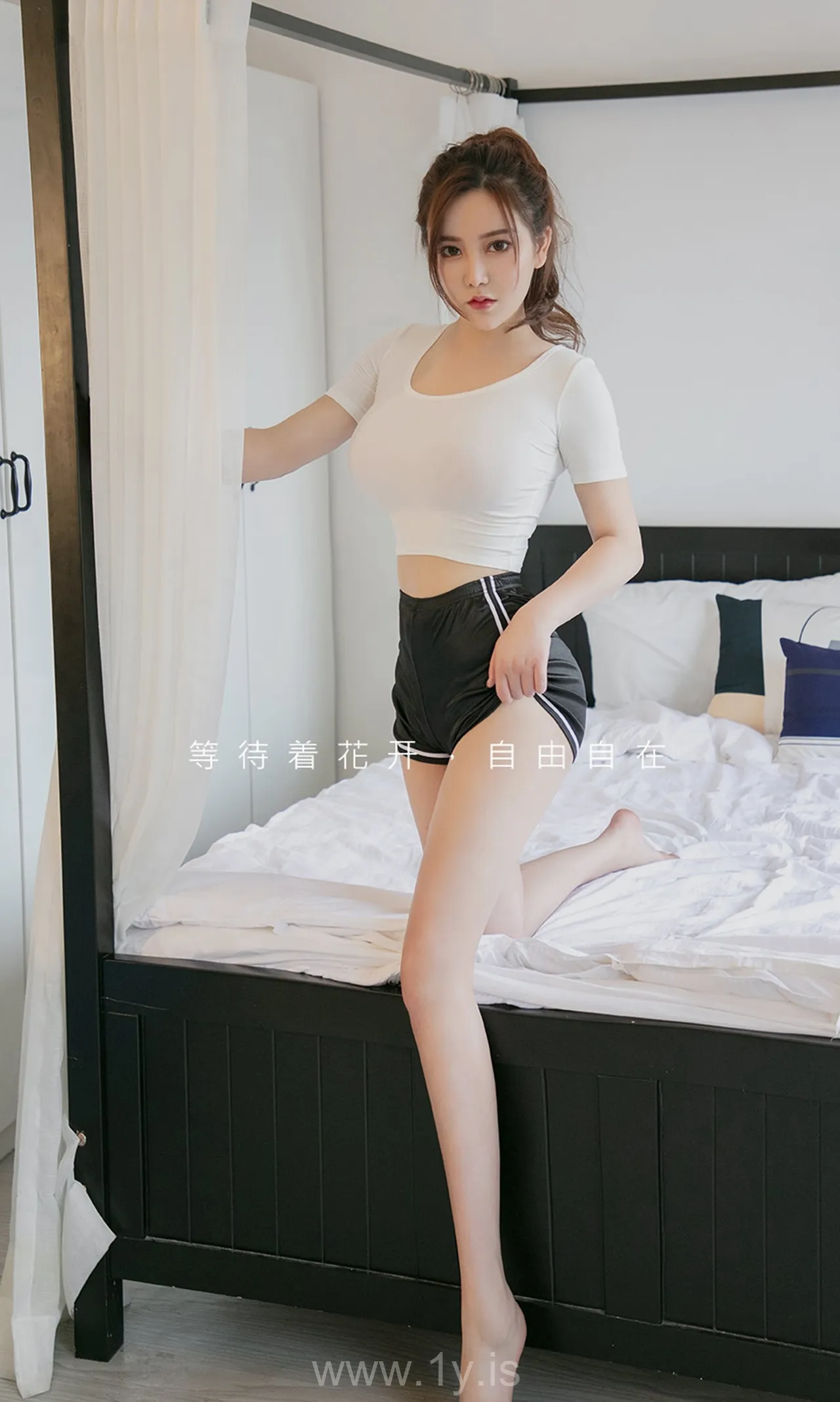 UGIRLS NO.1453 Refined Chinese Cutie 金梓琳爱情里的尘埃