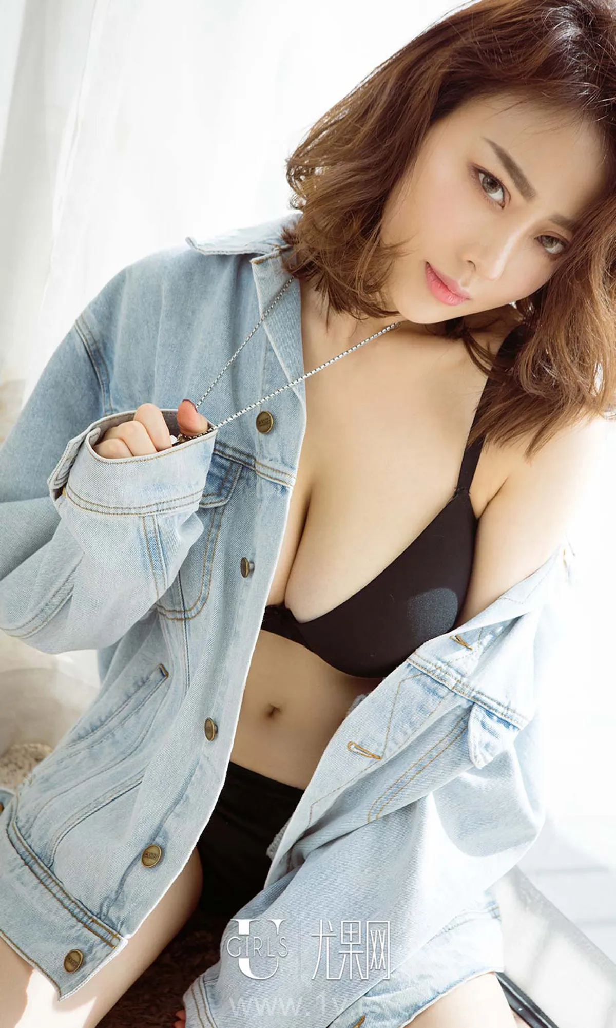 UGIRLS NO.1718 Gorgeous Chinese Hottie 菲常完美爱菲