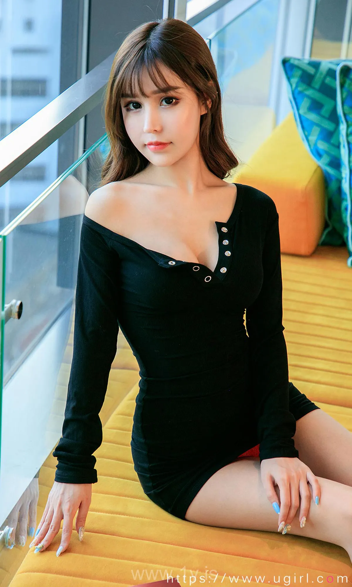 UGIRLS NO.1752 Nice-looking Chinese Hottie 勾魂线条Pinkbaby