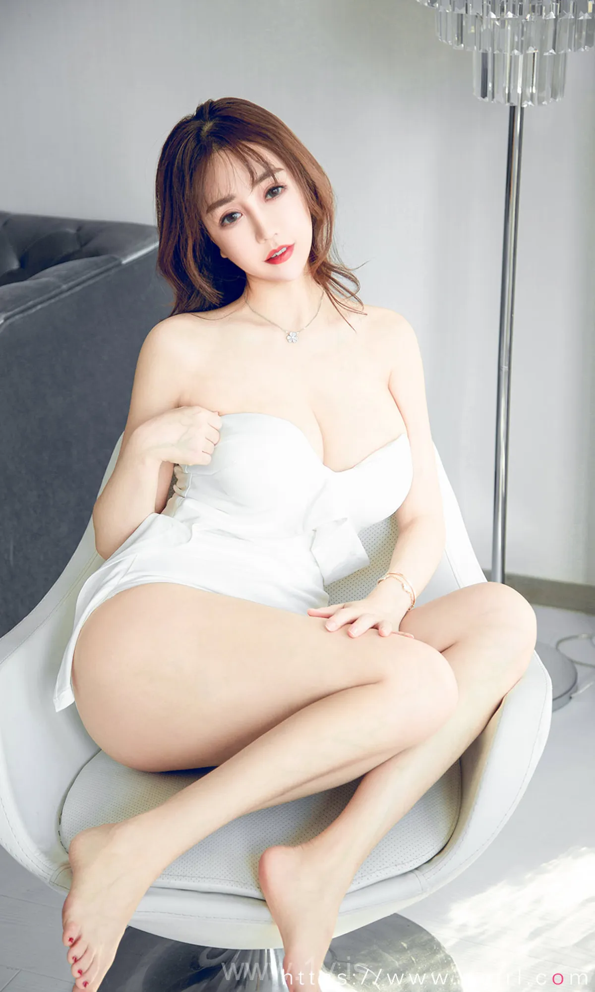 UGIRLS NO.1836 Beautiful Chinese Cougar 雪天使王翊涵