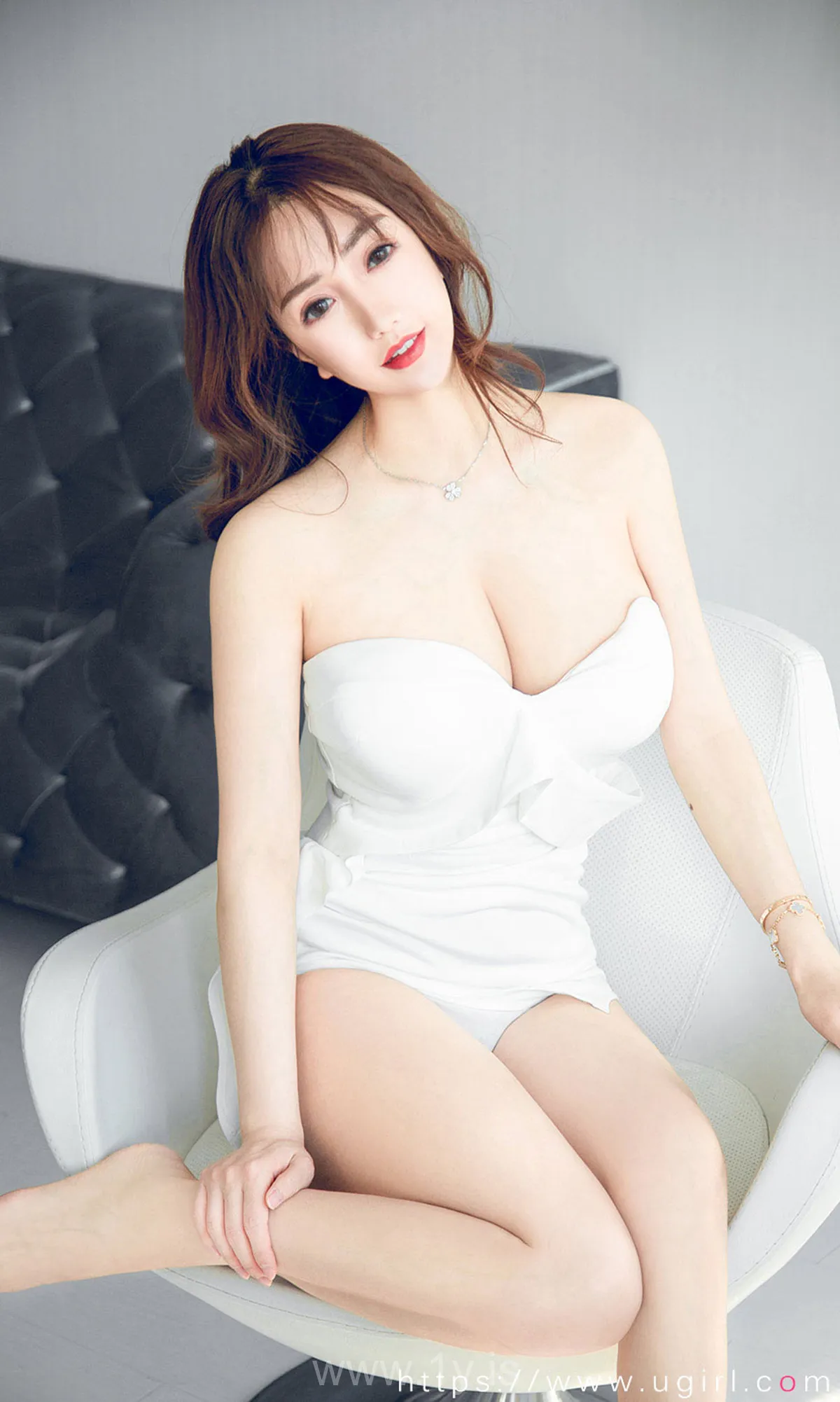 UGIRLS NO.1836 Beautiful Chinese Cougar 雪天使王翊涵