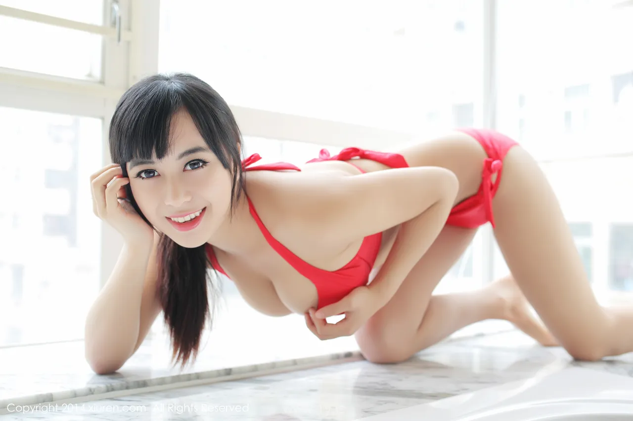 XIUREN(秀人网) NO.114 Lovely & Refined Homebody Girl 黄可christine