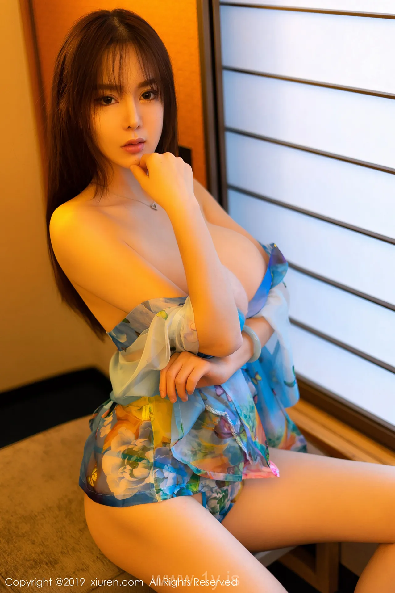 XIUREN(秀人网) NO.1319 Refined Asian Cutie 易阳Silvia