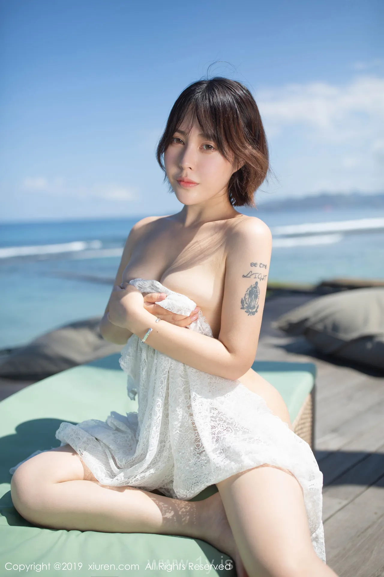 XIUREN(秀人网) NO.1612 Sexy Chinese Hottie Evelyn艾莉