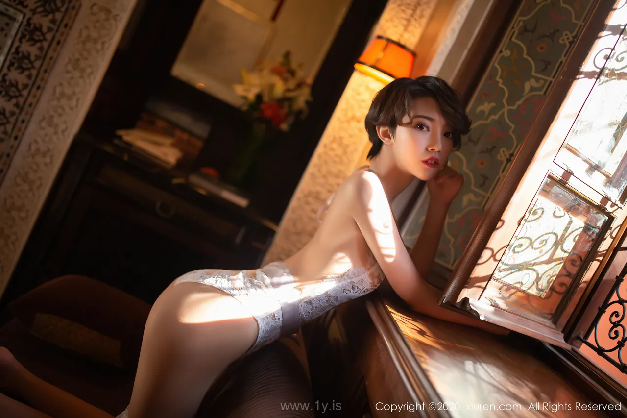 XIUREN(秀人网) NO.2405 Breathtaking Asian Hottie 冯木木IRIS