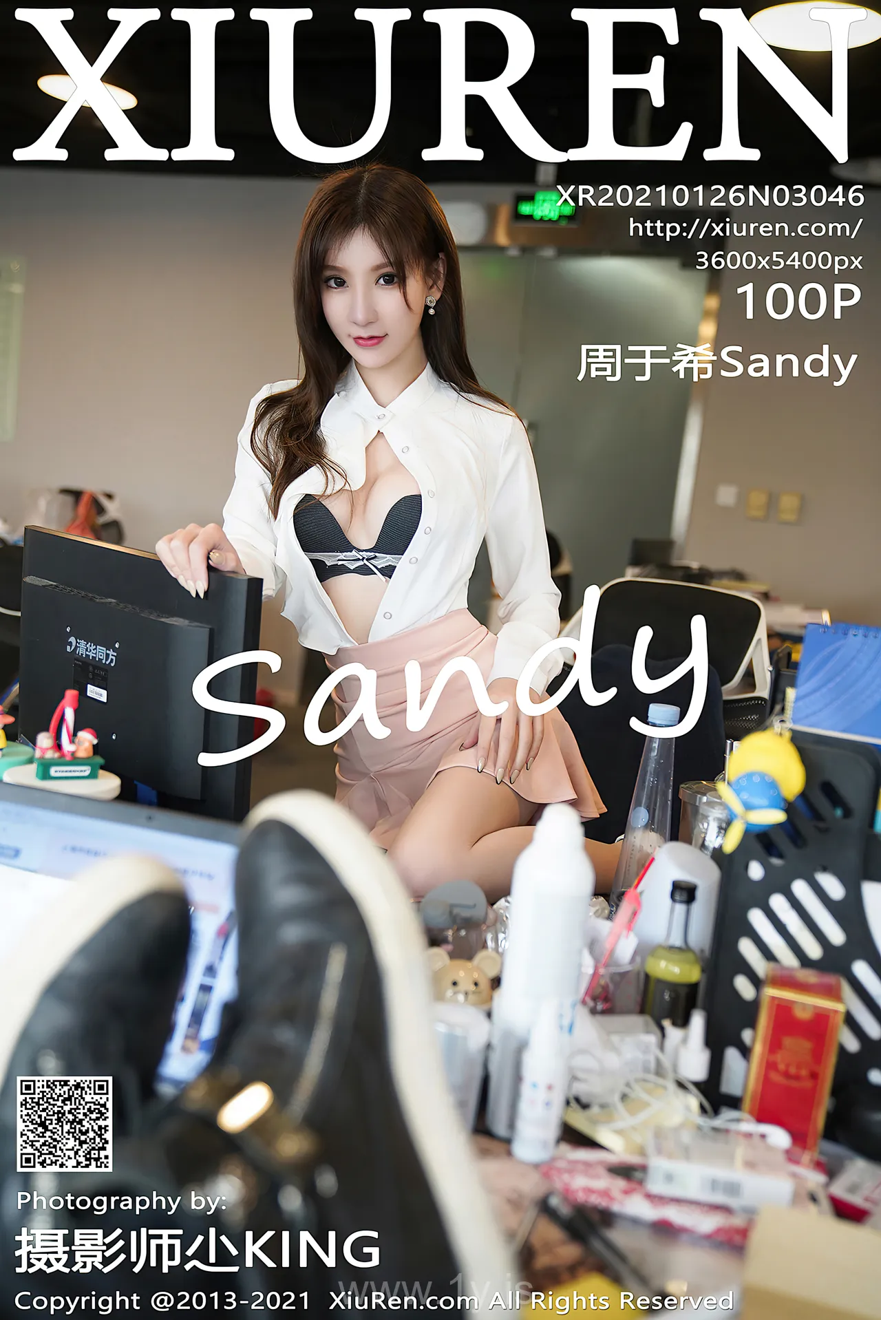 XIUREN(秀人网) NO.3046 Attractive & Fashionable Chinese Cougar 周于希Sandy