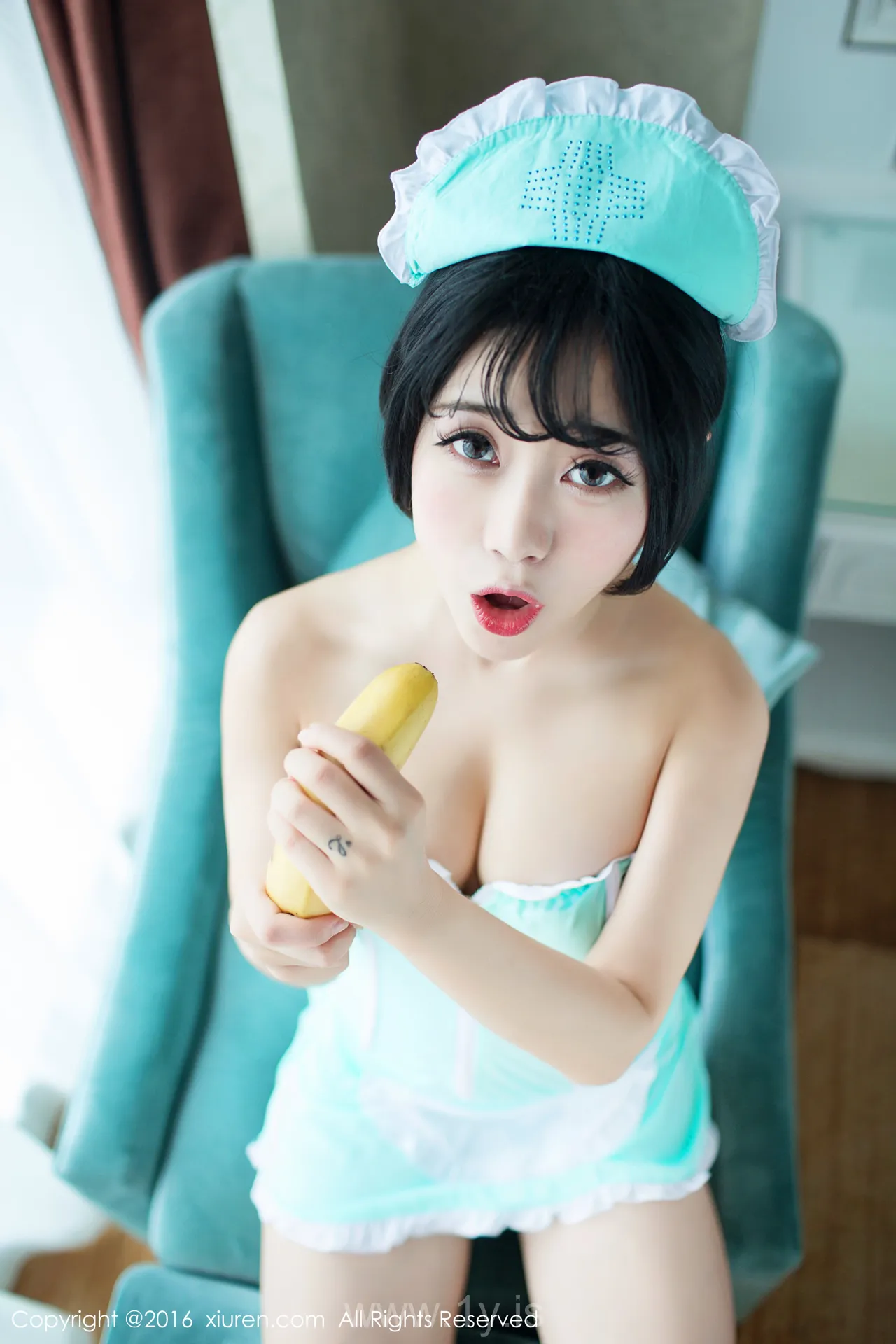 XIUREN(秀人网) NO.550 Decent Chinese Chick 兜豆靓Youlina