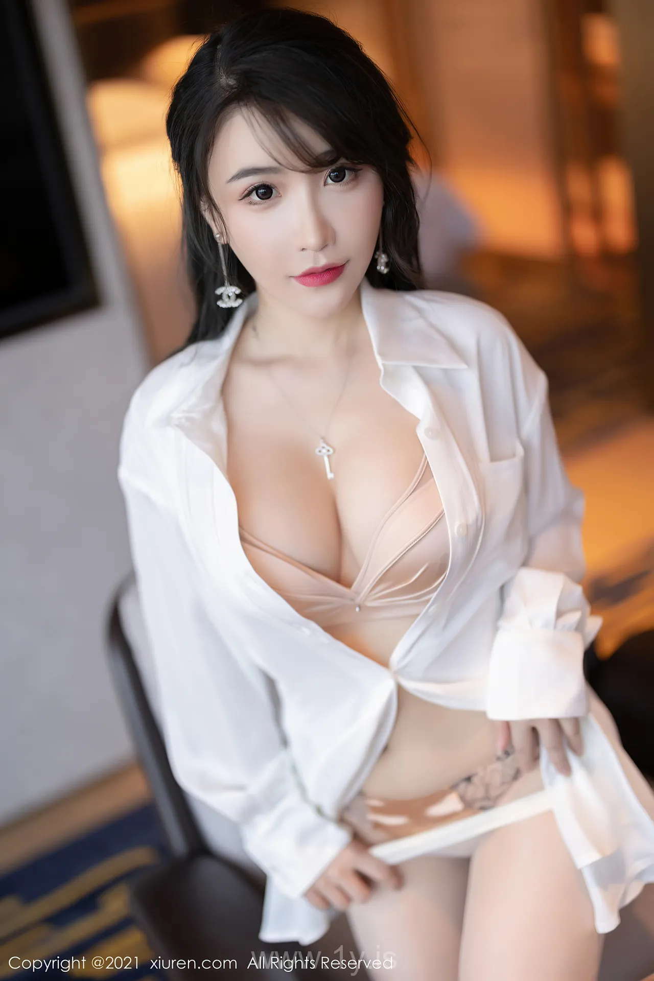 XIUREN(秀人网) NO.3903 Lively Asian Homebody Girl Cherry绯月樱