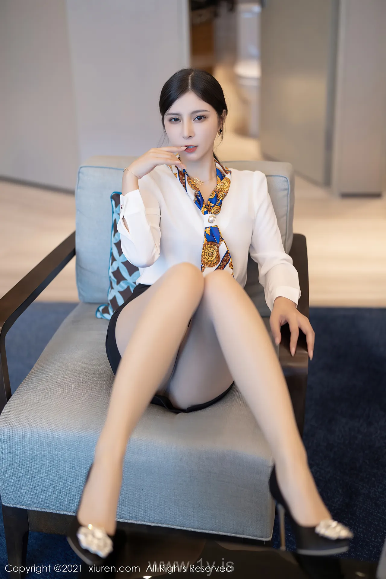 XIUREN(秀人网) NO.3921 Stylish Asian Women 小蛮妖Yummy