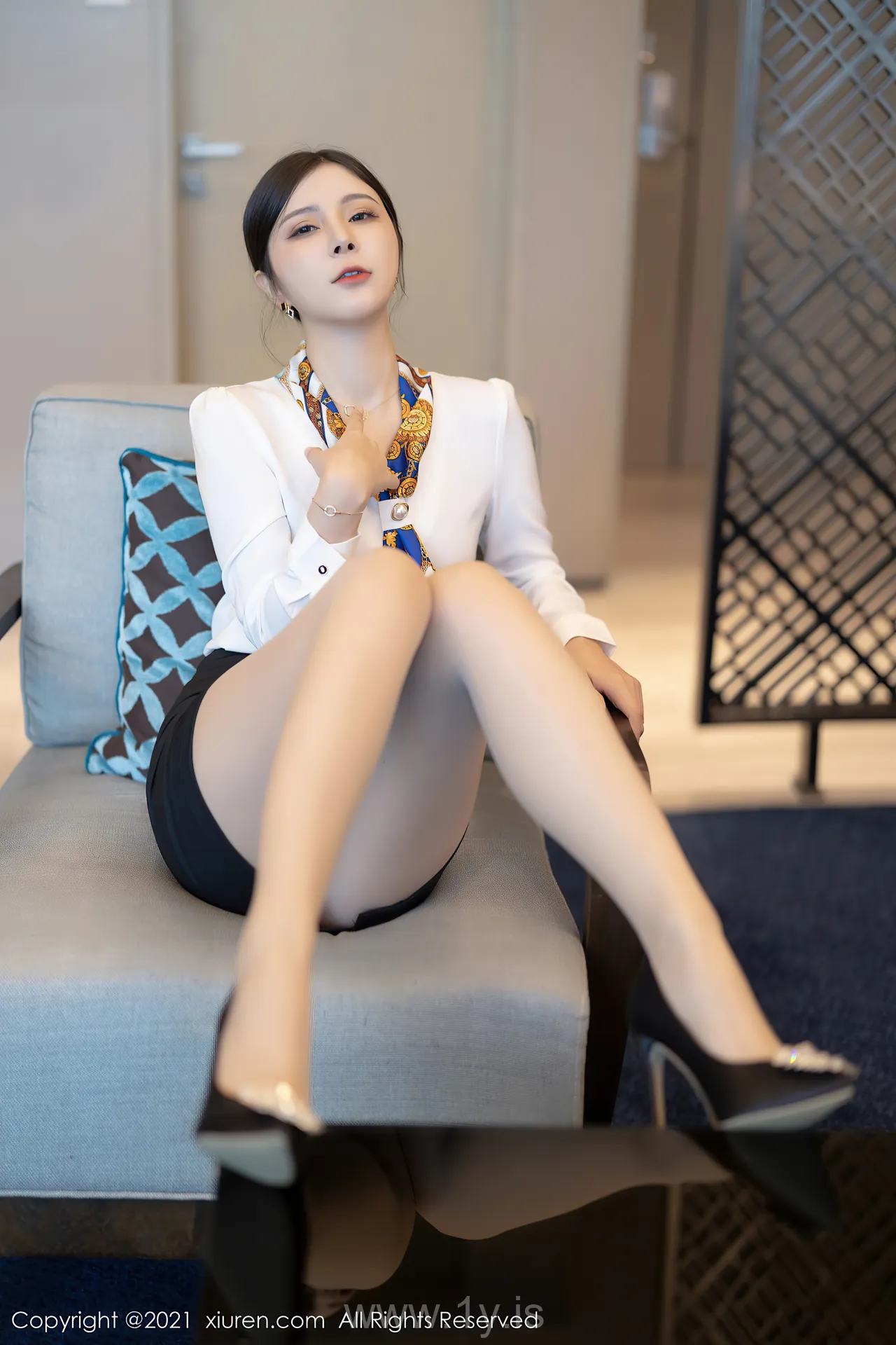 XIUREN(秀人网) NO.3921 Stylish Asian Women 小蛮妖Yummy