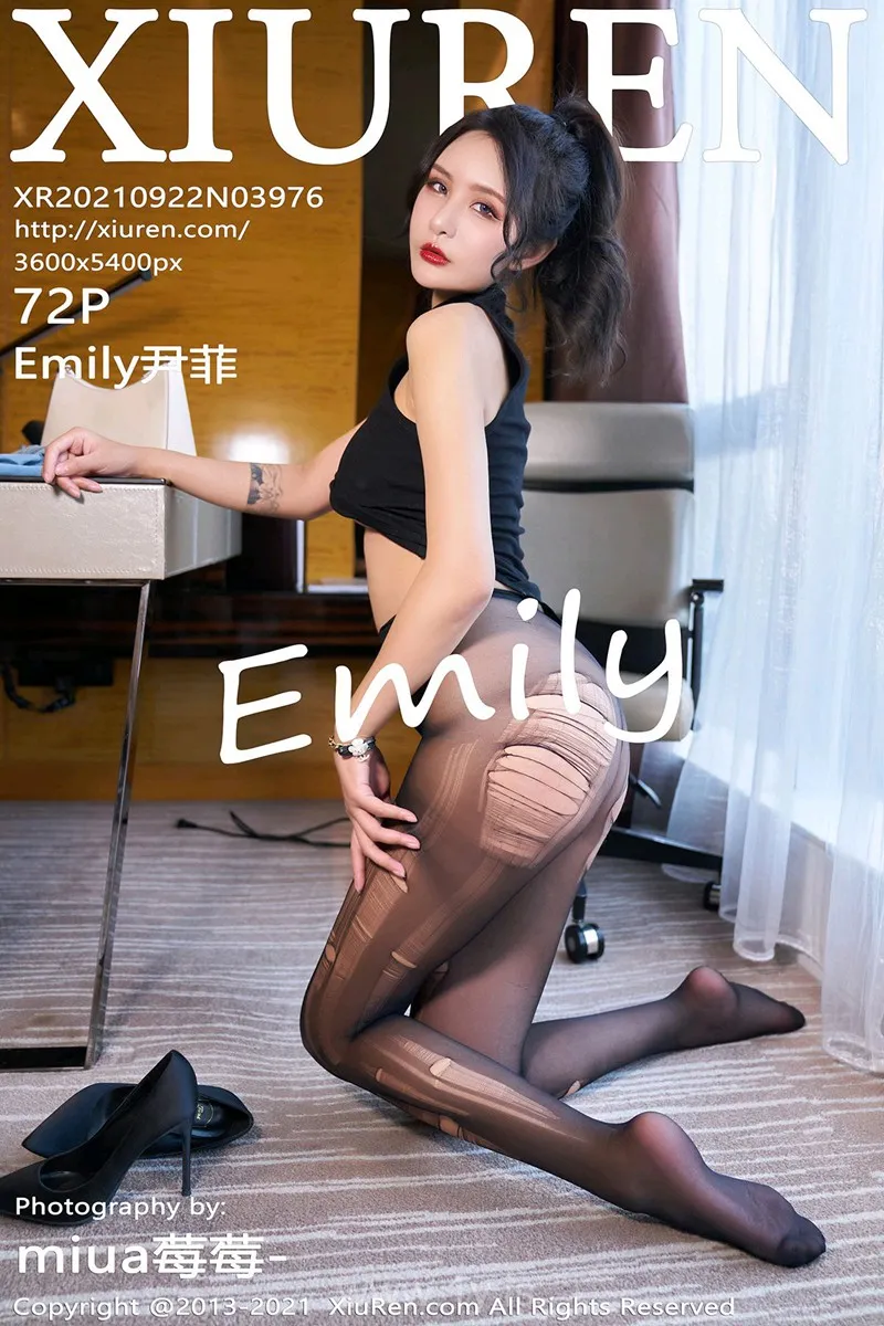 XIUREN(秀人网) NO.3976 Decent & Beautiful Chinese Mature Princess Emily尹菲