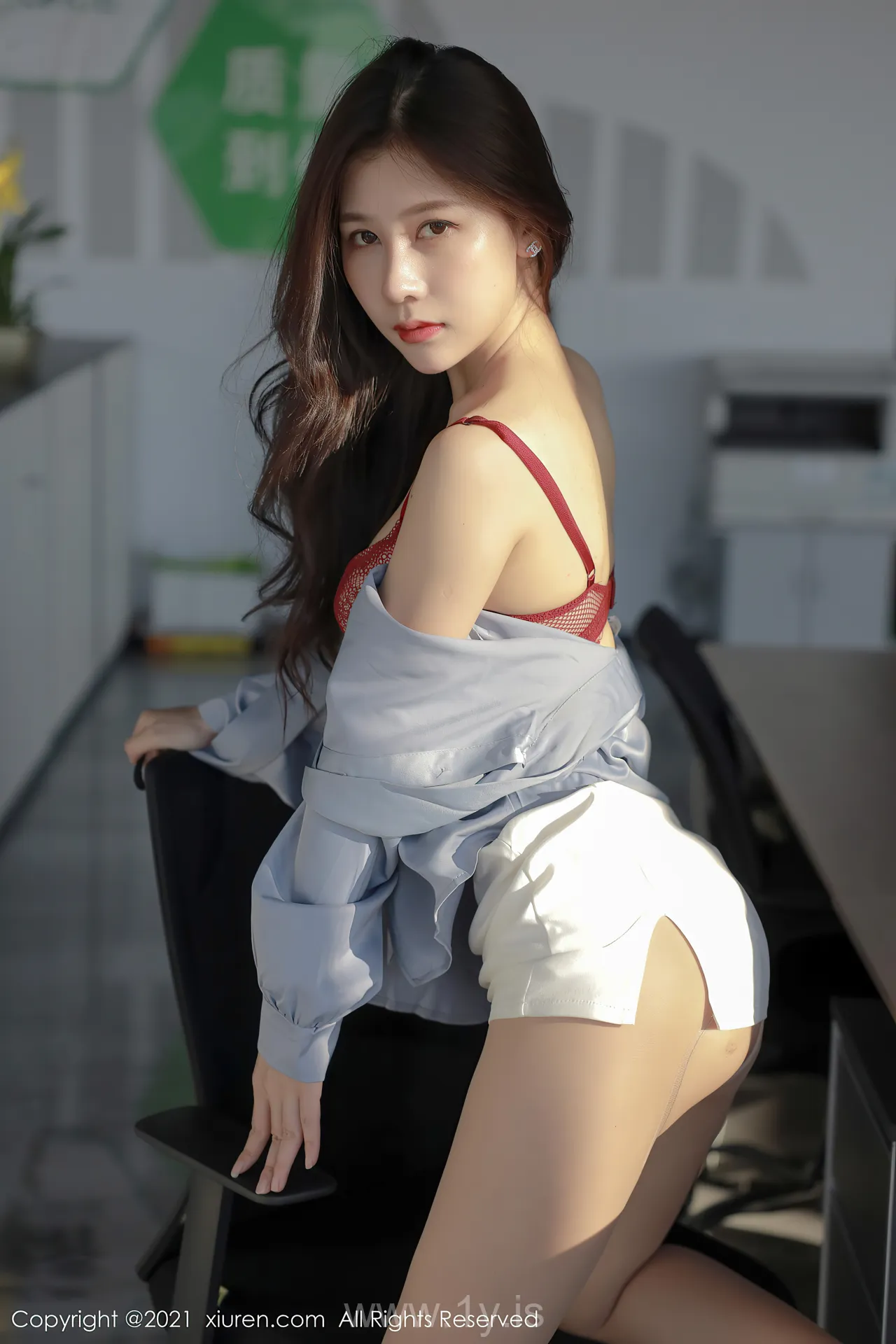 XIUREN(秀人网) NO.3994 Decent Asian Babe 尹甜甜