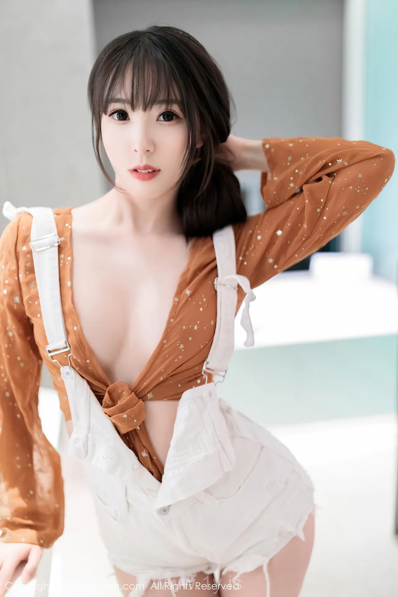 XIUREN(秀人网) NO.4015 Attractive & Slender Asian Babe 小波多