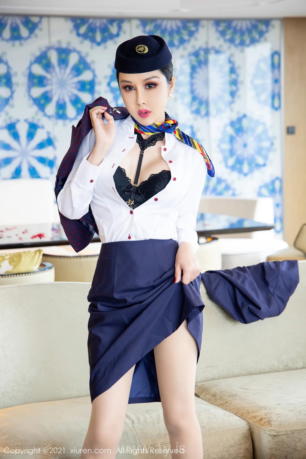 XIUREN(秀人网) NO.4050 Good-looking & Gorgeous Chinese Mature Princess 田冰冰