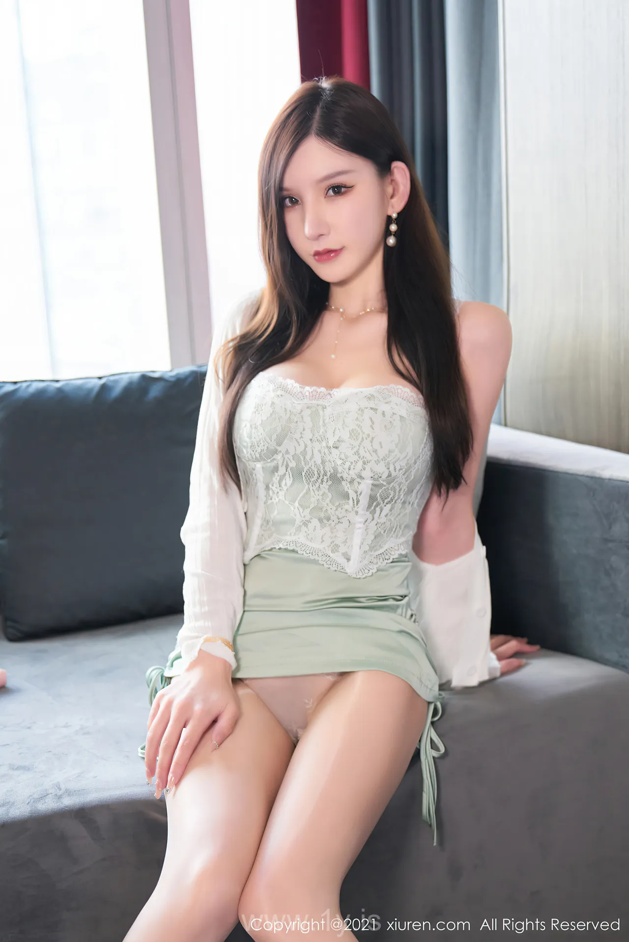 XIUREN(秀人网) NO.4054 Delightful & Lively Chinese Babe 周于希Sandy