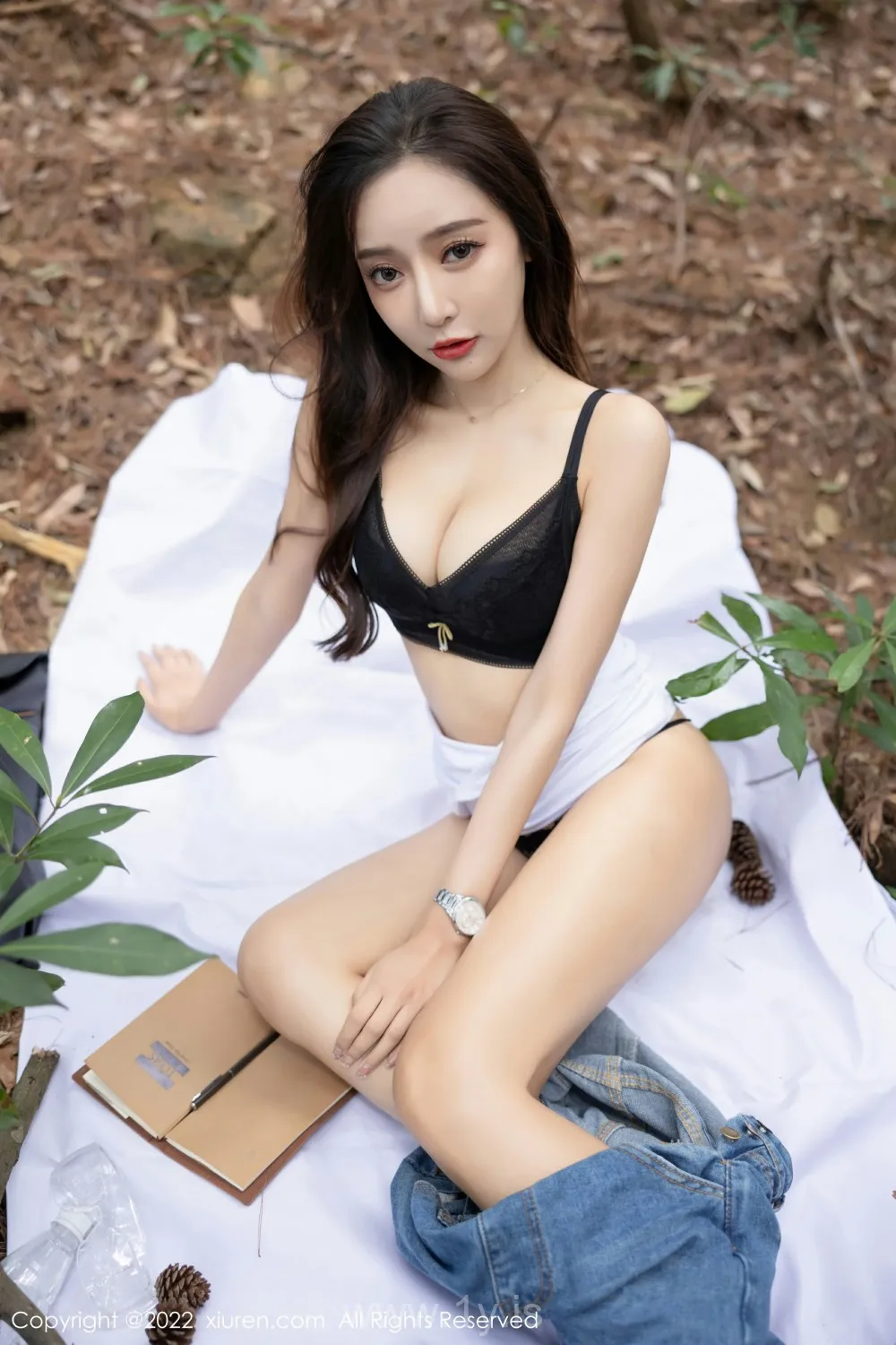 XIUREN(秀人网) NO.4465 Hot & Well Done Asian Women 王馨瑶yanni_户外探险