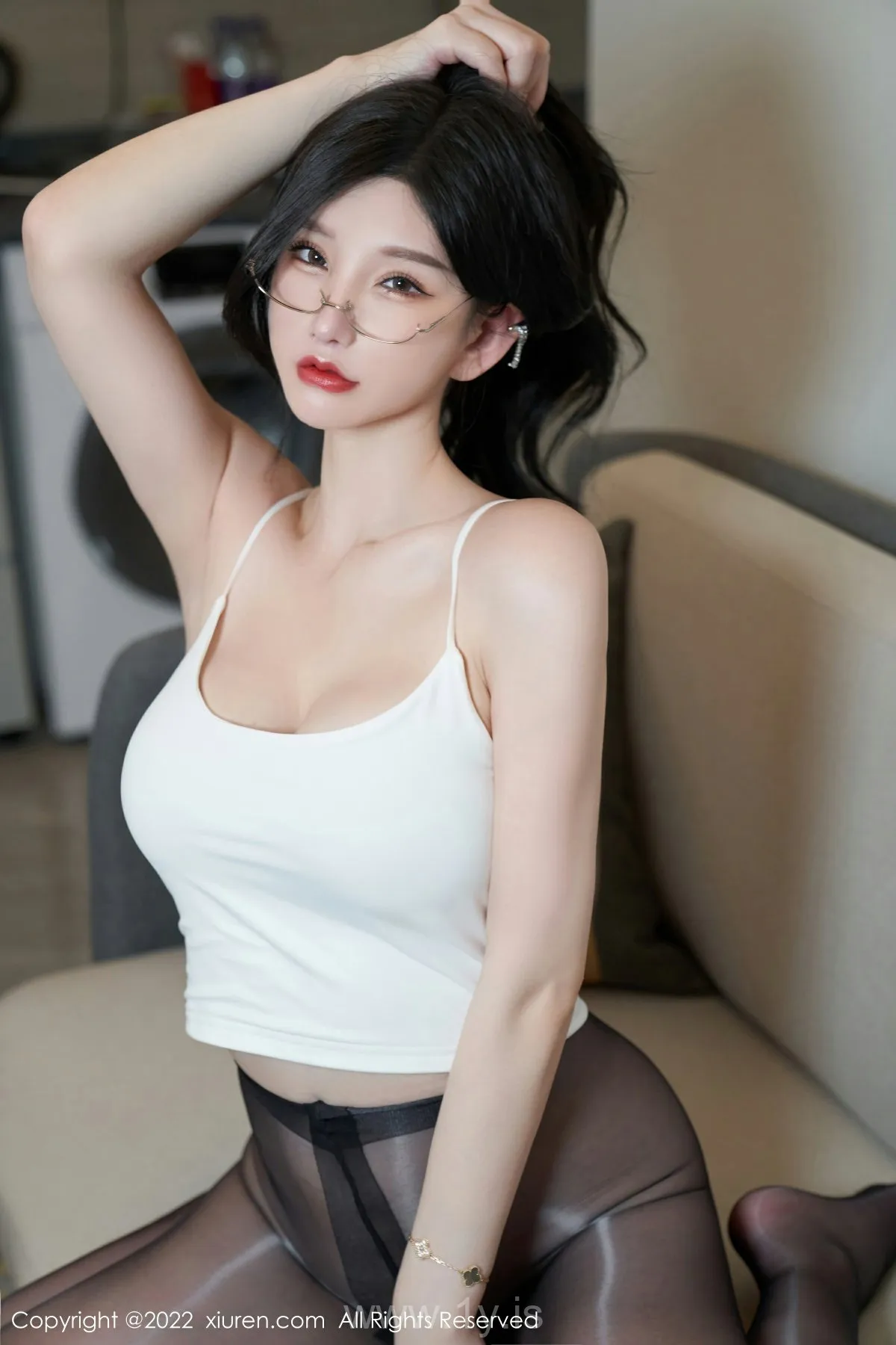 XIUREN(秀人网) NO.5253 Hot Chinese Girl 周于希Sally