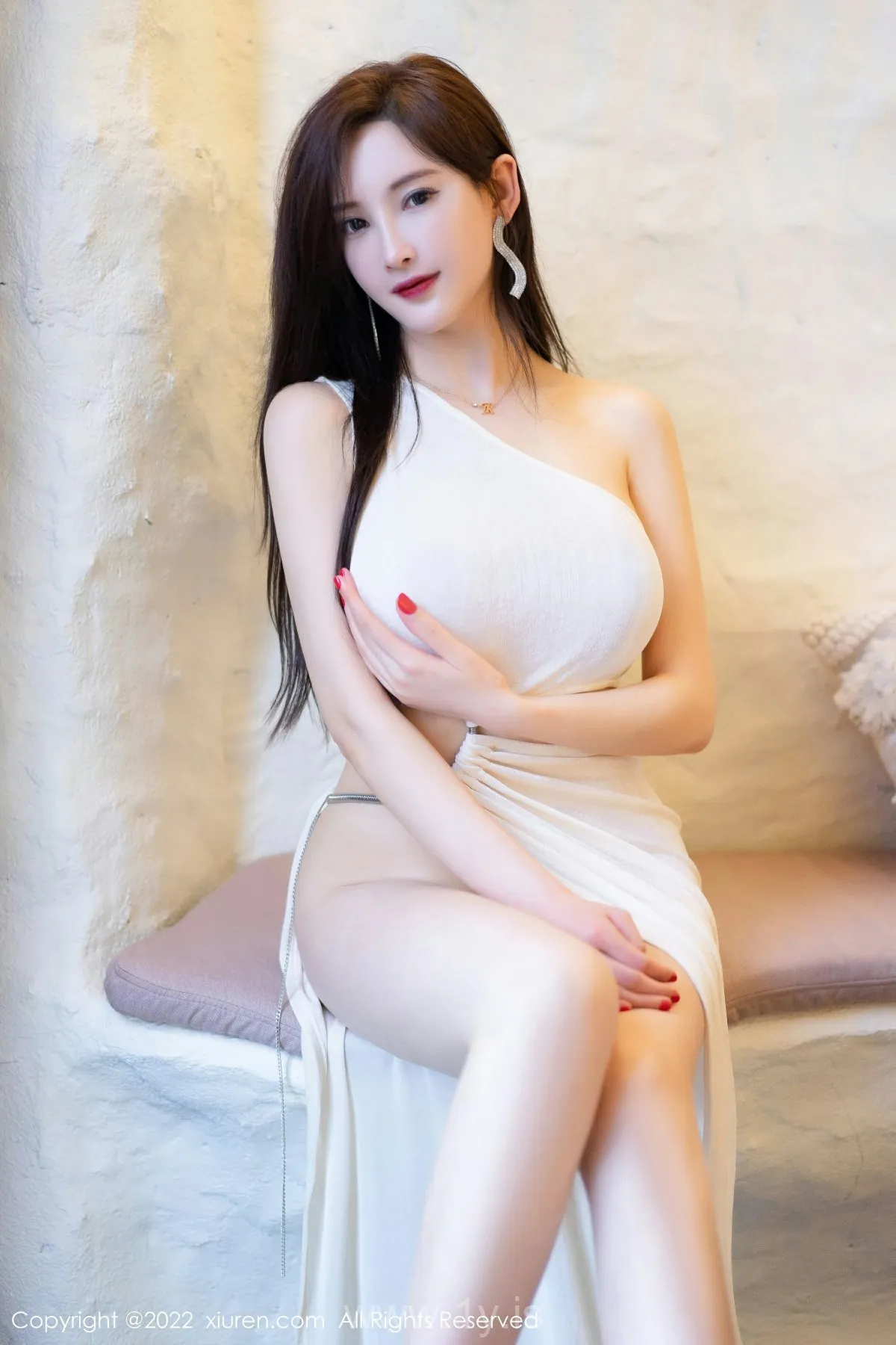 XIUREN(秀人网) No.5502 Slim Asian Babe 奶瓶土肥圆矮挫丑黑穷