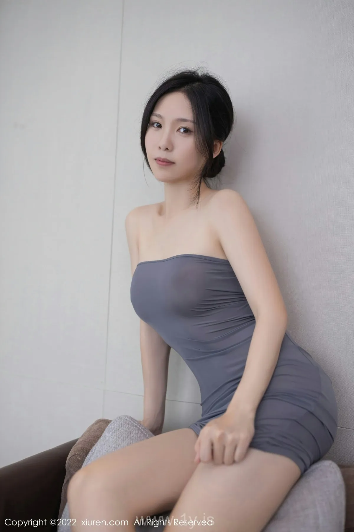 XIUREN(秀人网) No.5620 Slender & Gorgeous Asian Beauty 利世