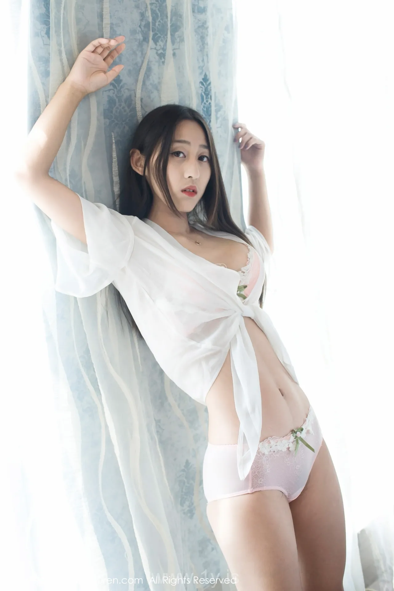 XIUREN(秀人网) NO.802 Classy Asian Babe 雨涵Iris