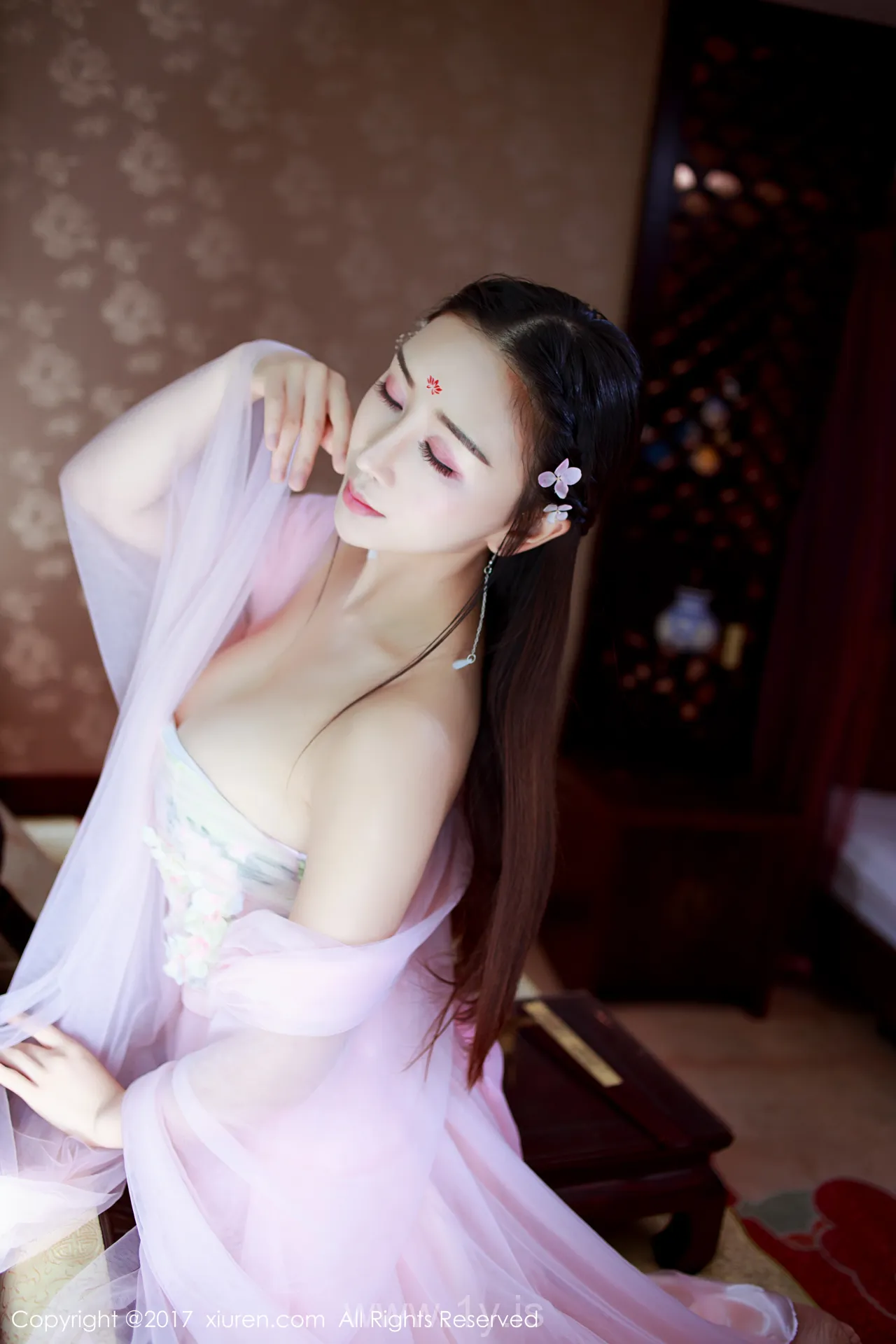 XIUREN(秀人网) NO.804 Good-looking & Exquisite Asian Belle 邹晶晶女王