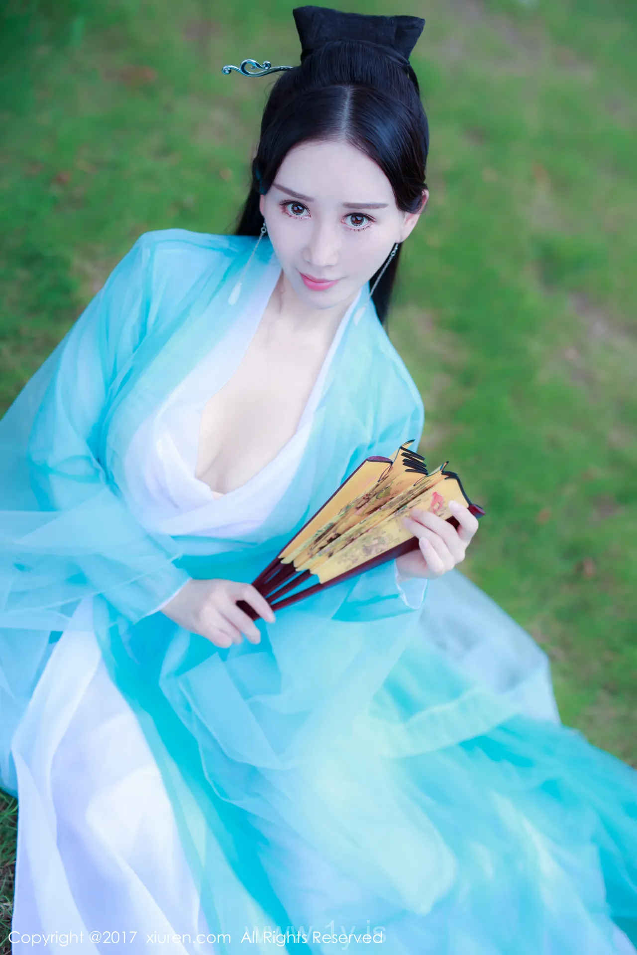 XIUREN(秀人网) NO.804 Good-looking & Exquisite Asian Belle 邹晶晶女王